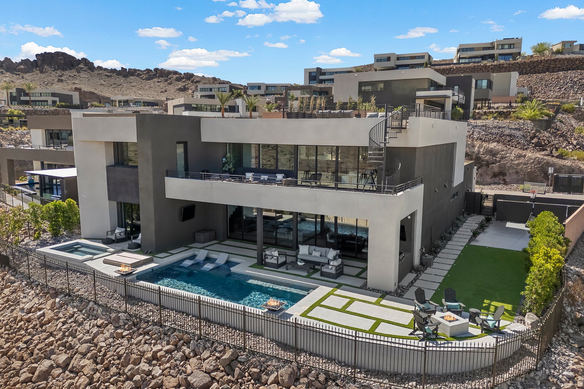 1463 Solitude Ridge Dr