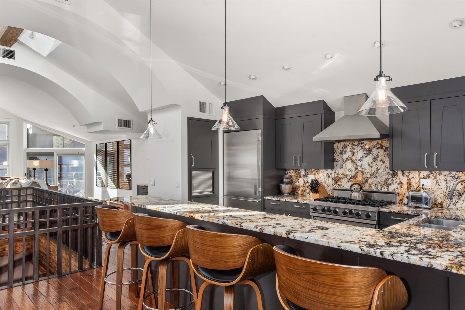 Aspen Core Luxury: Walk to the Gondola from this Spacious Townhome