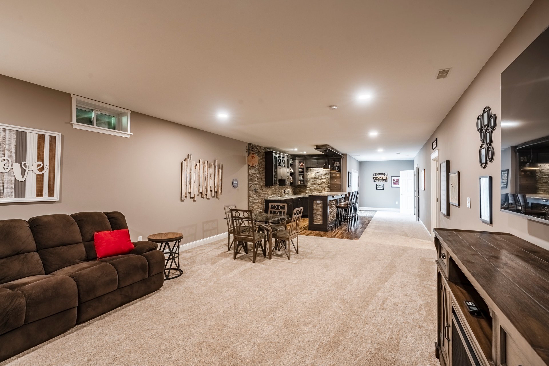 3700 Winthrop Way