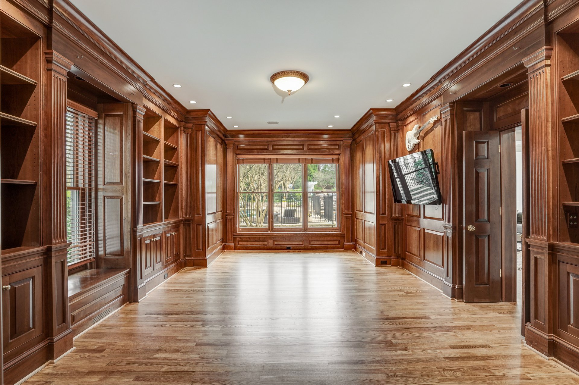 8503 Country Club Dr