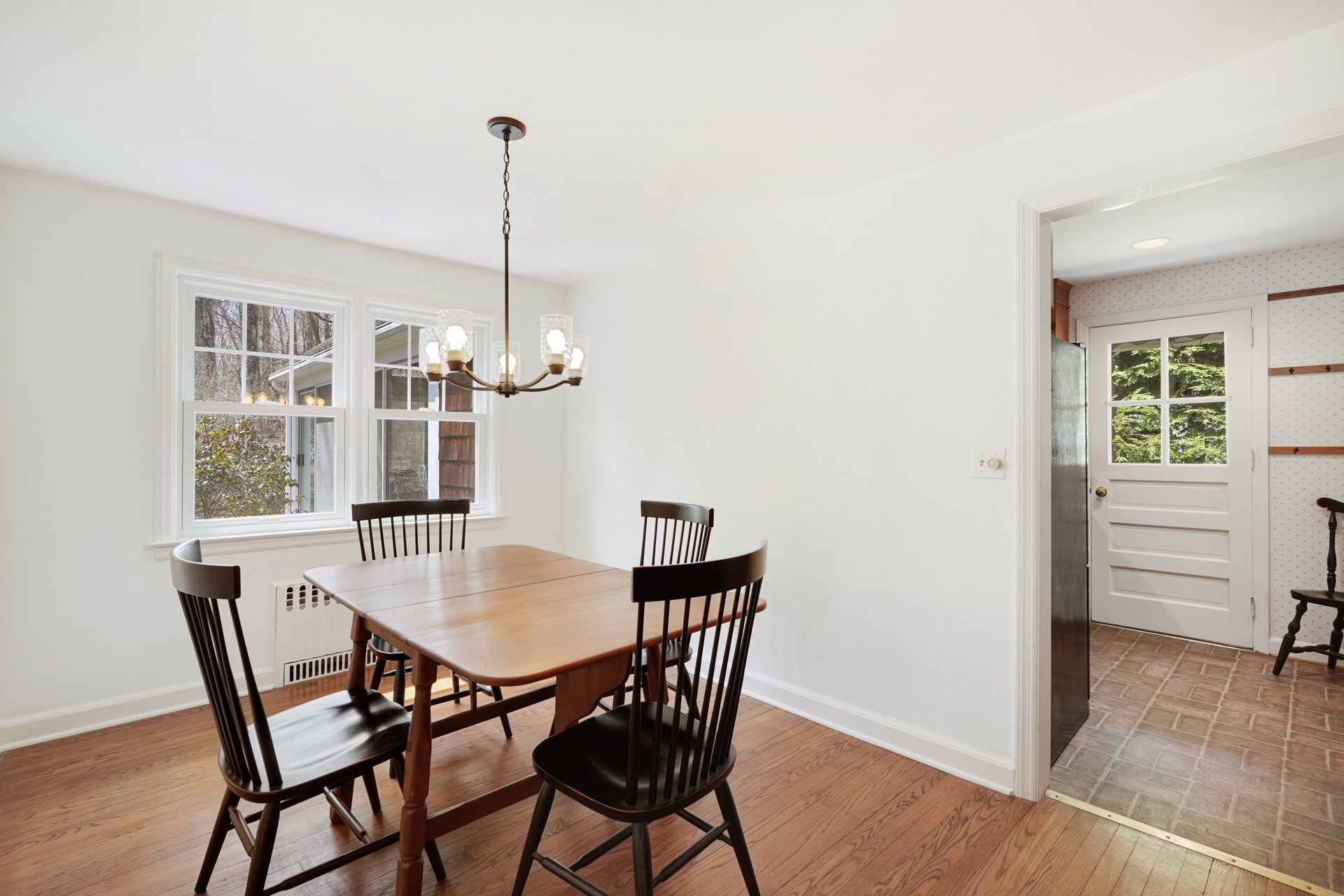 21 Vinton Avenue