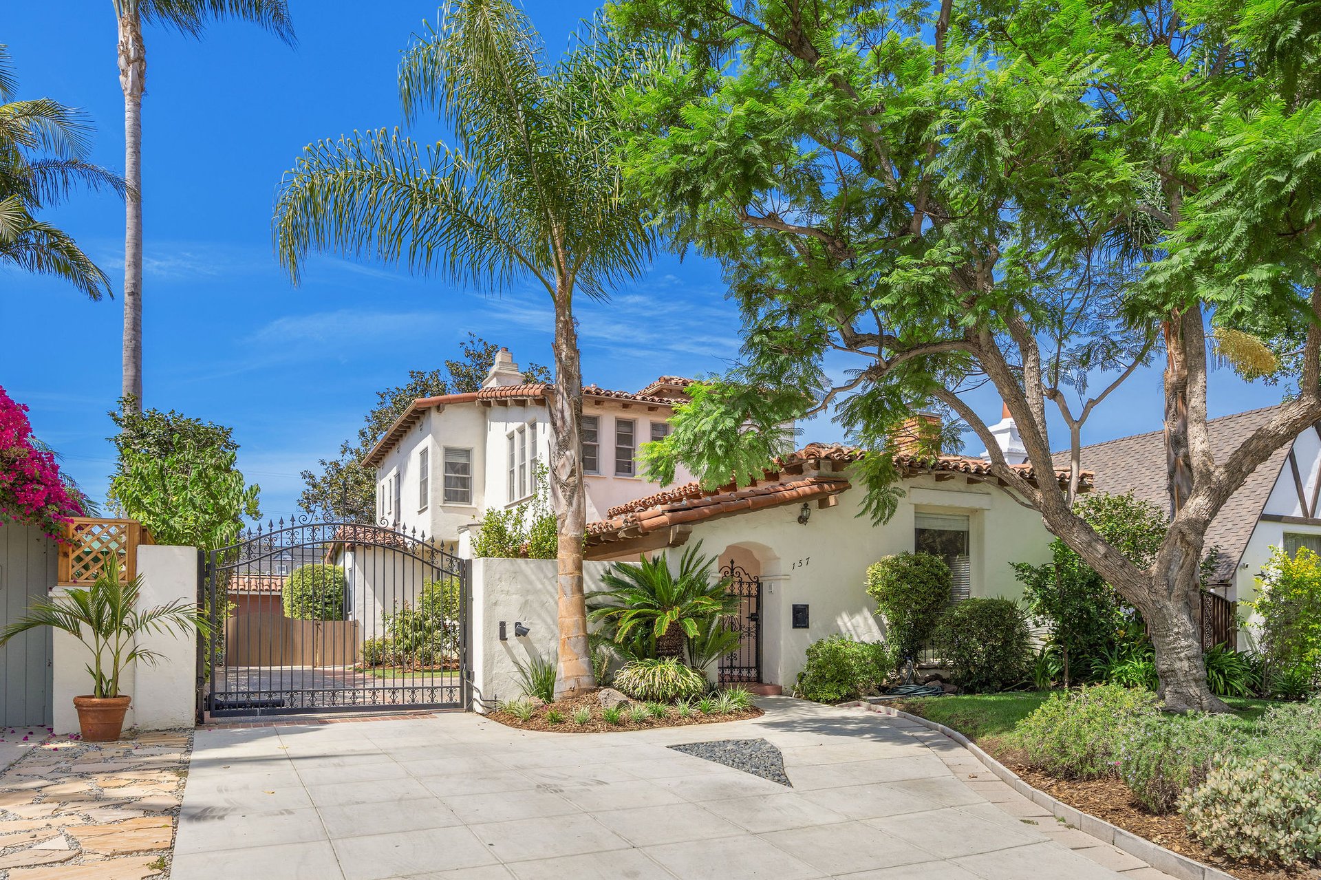 157 S. Fuller Ave
