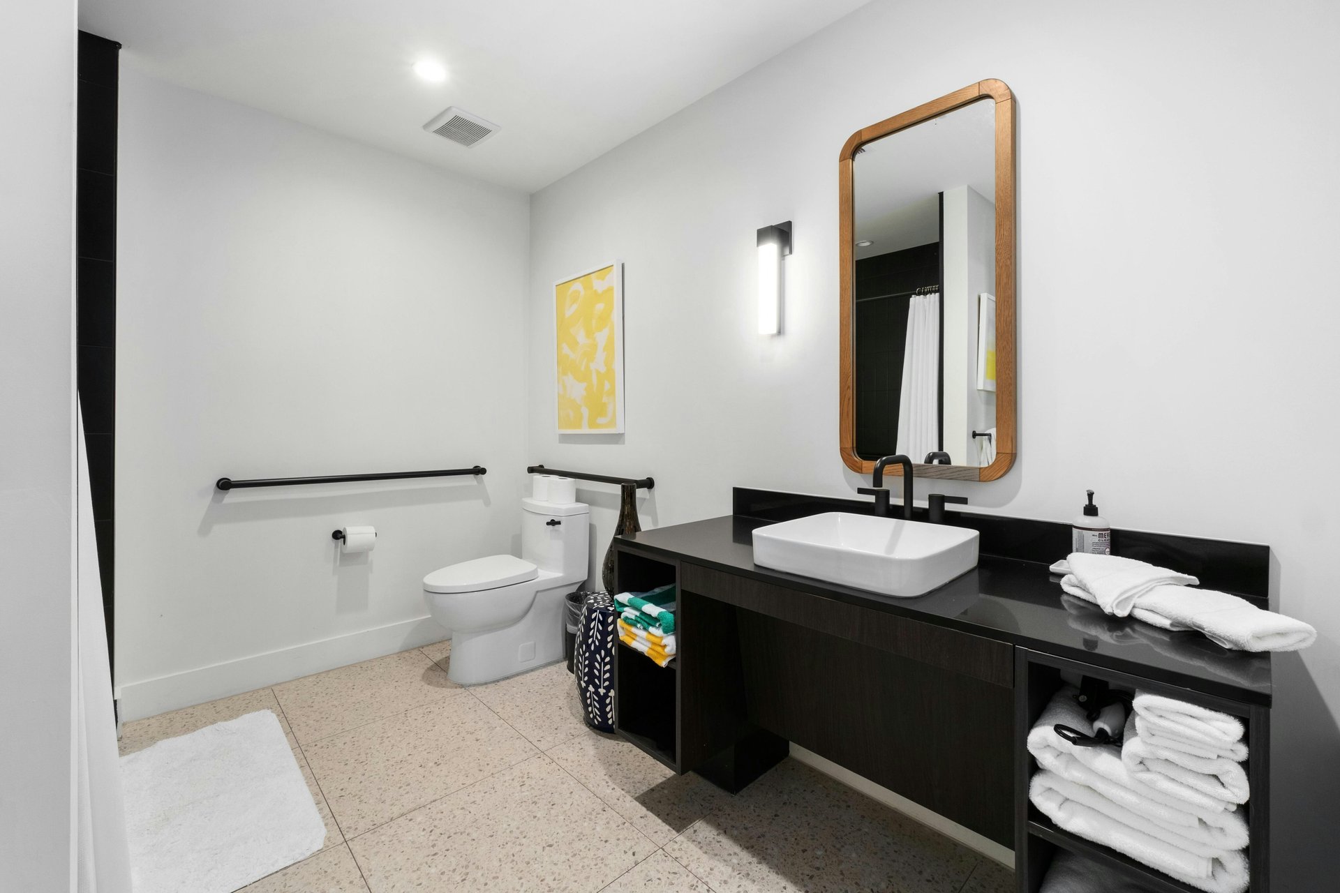 48 East Avenue #1310