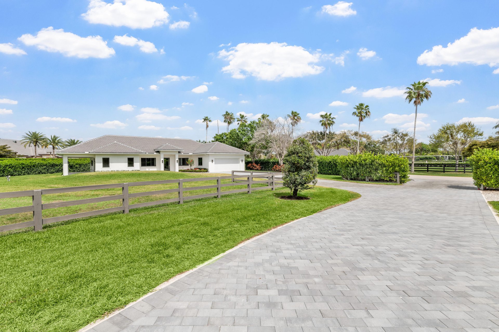 3585 Aiken Court