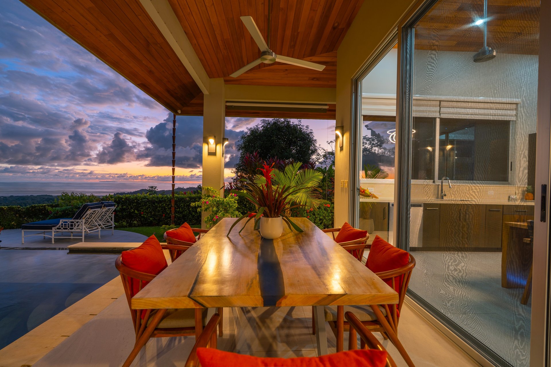 Blue Horizon – luxury ocean-view home in Ojochal, Costa Rica