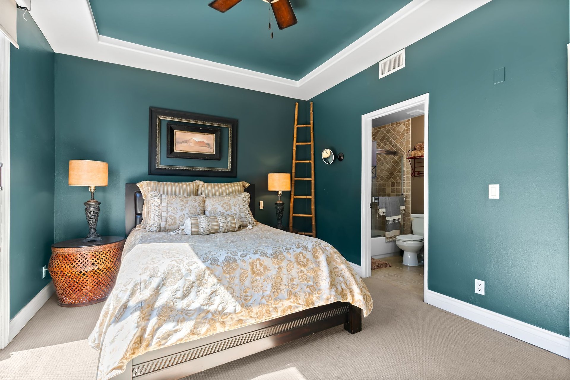 4128 Whitsett Ave Unit 108