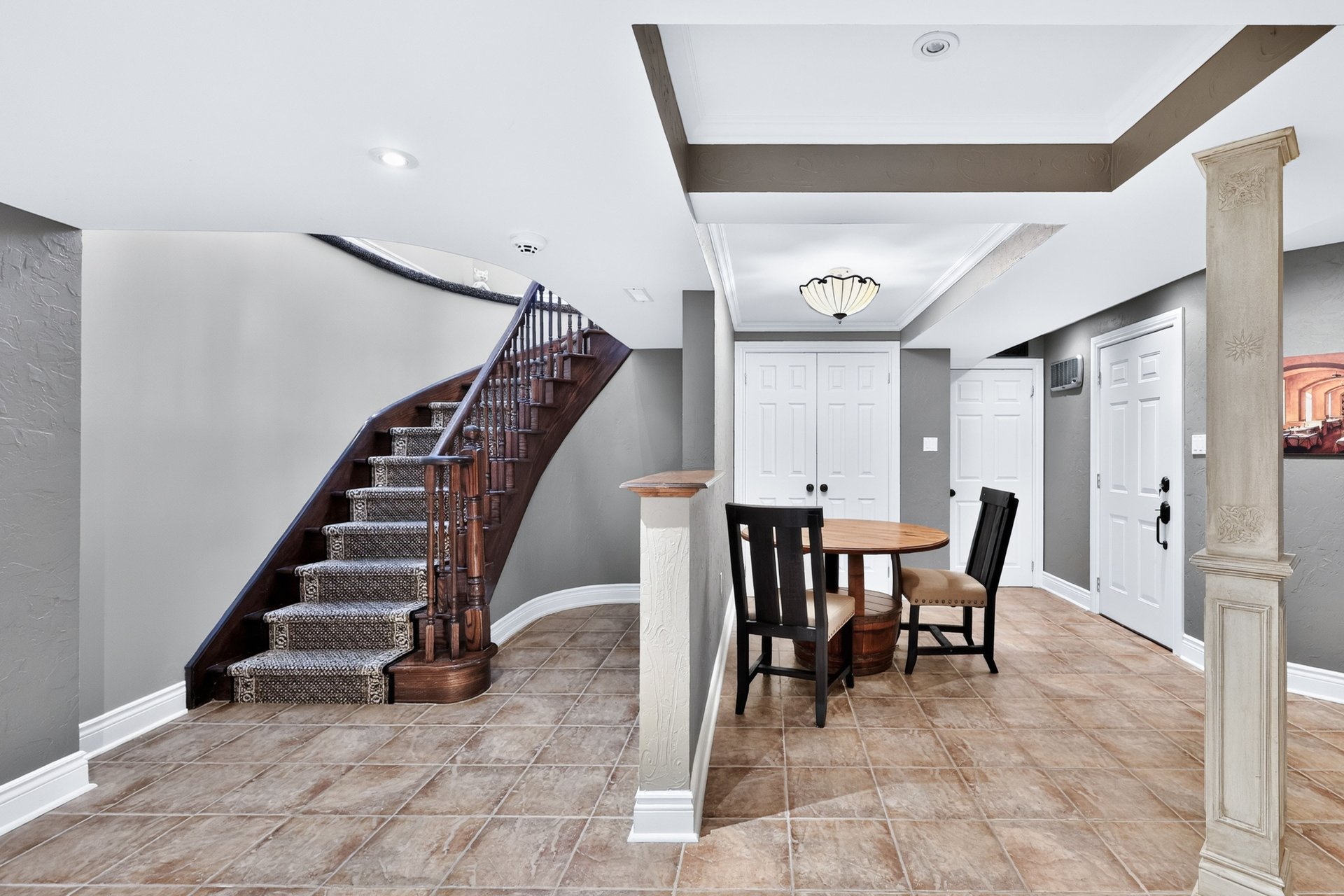 324 Oakridge Court, Oakville