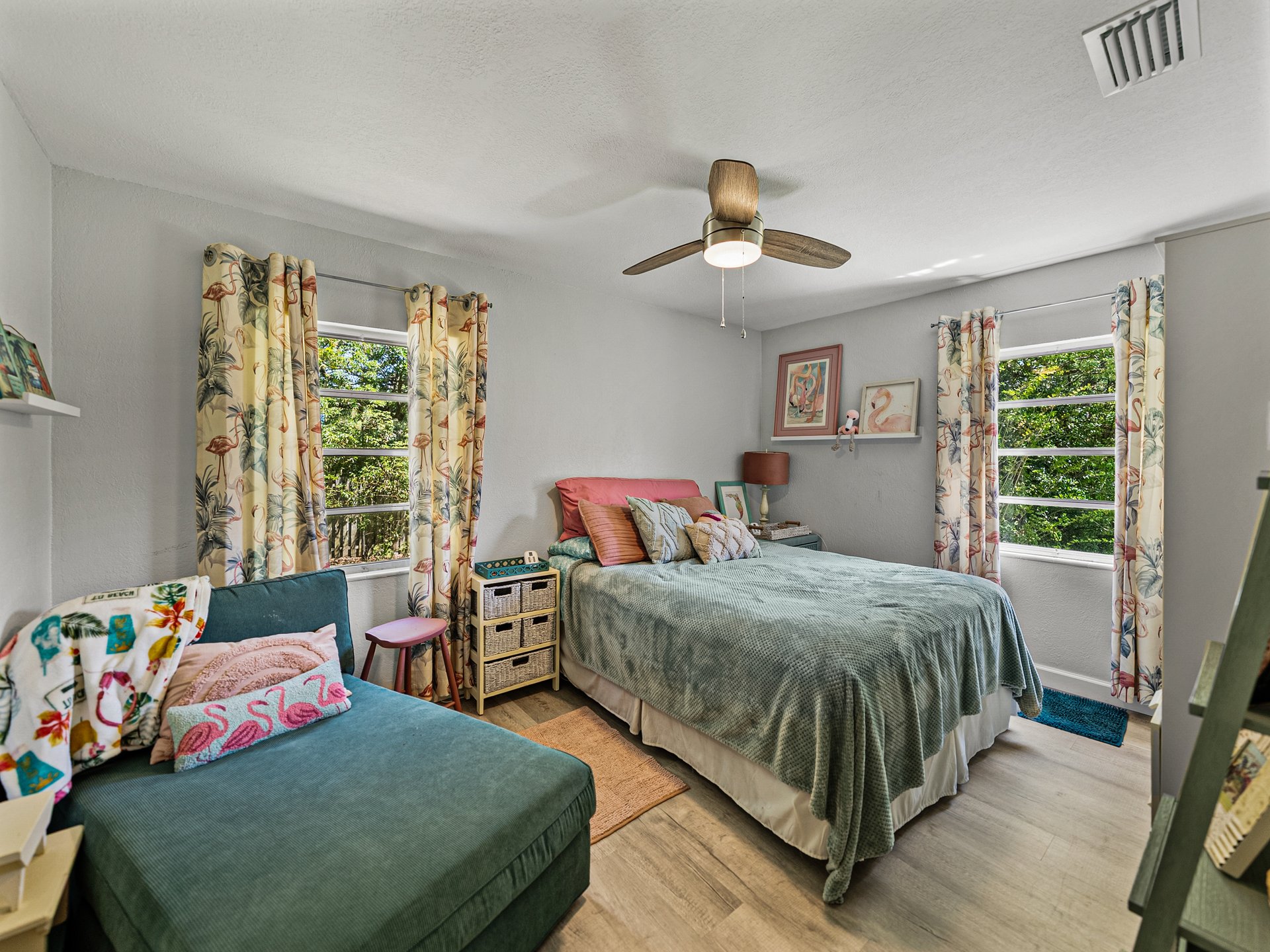 131 OAK PARK AVE