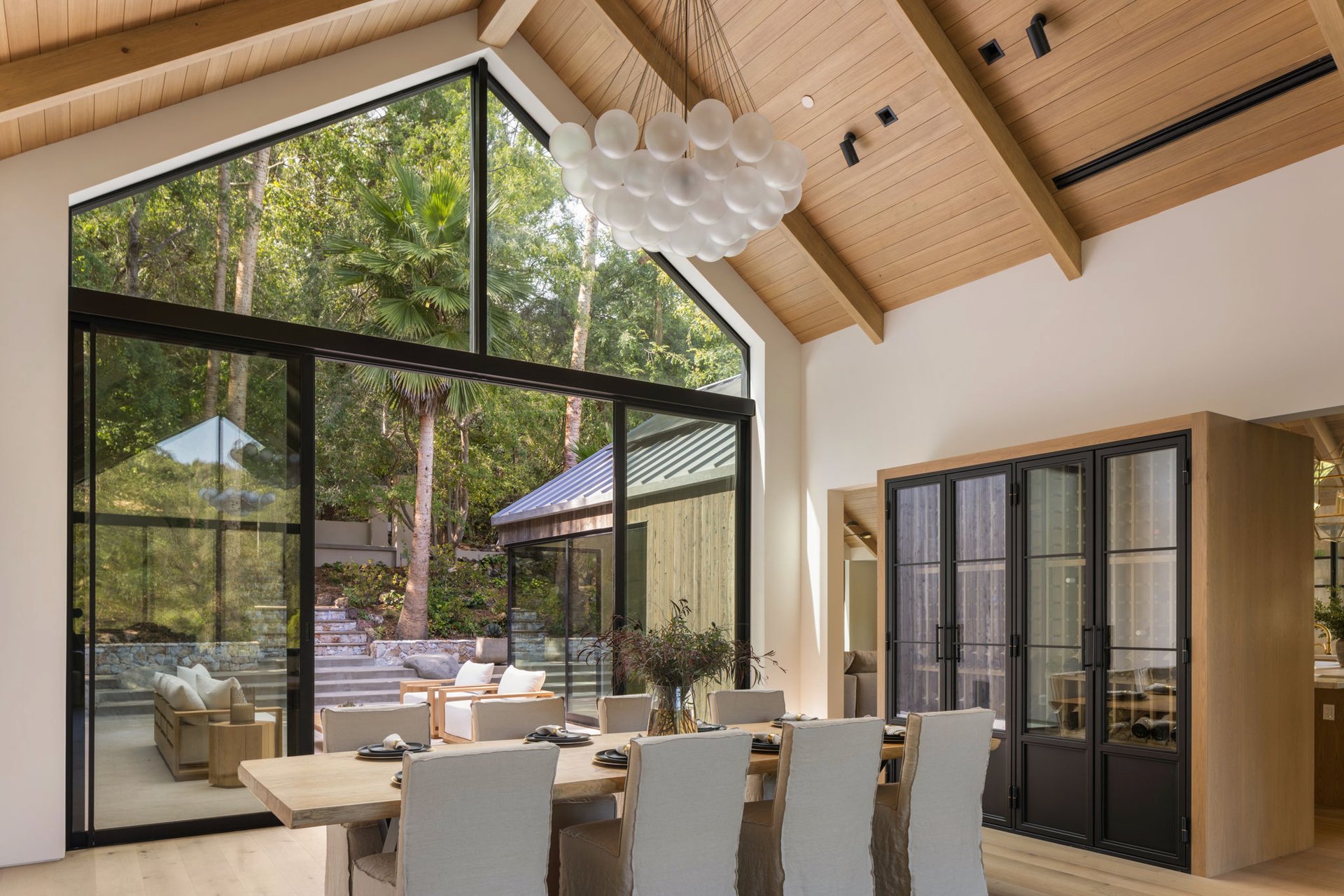 The Viewcrest Lodge in Studio City 