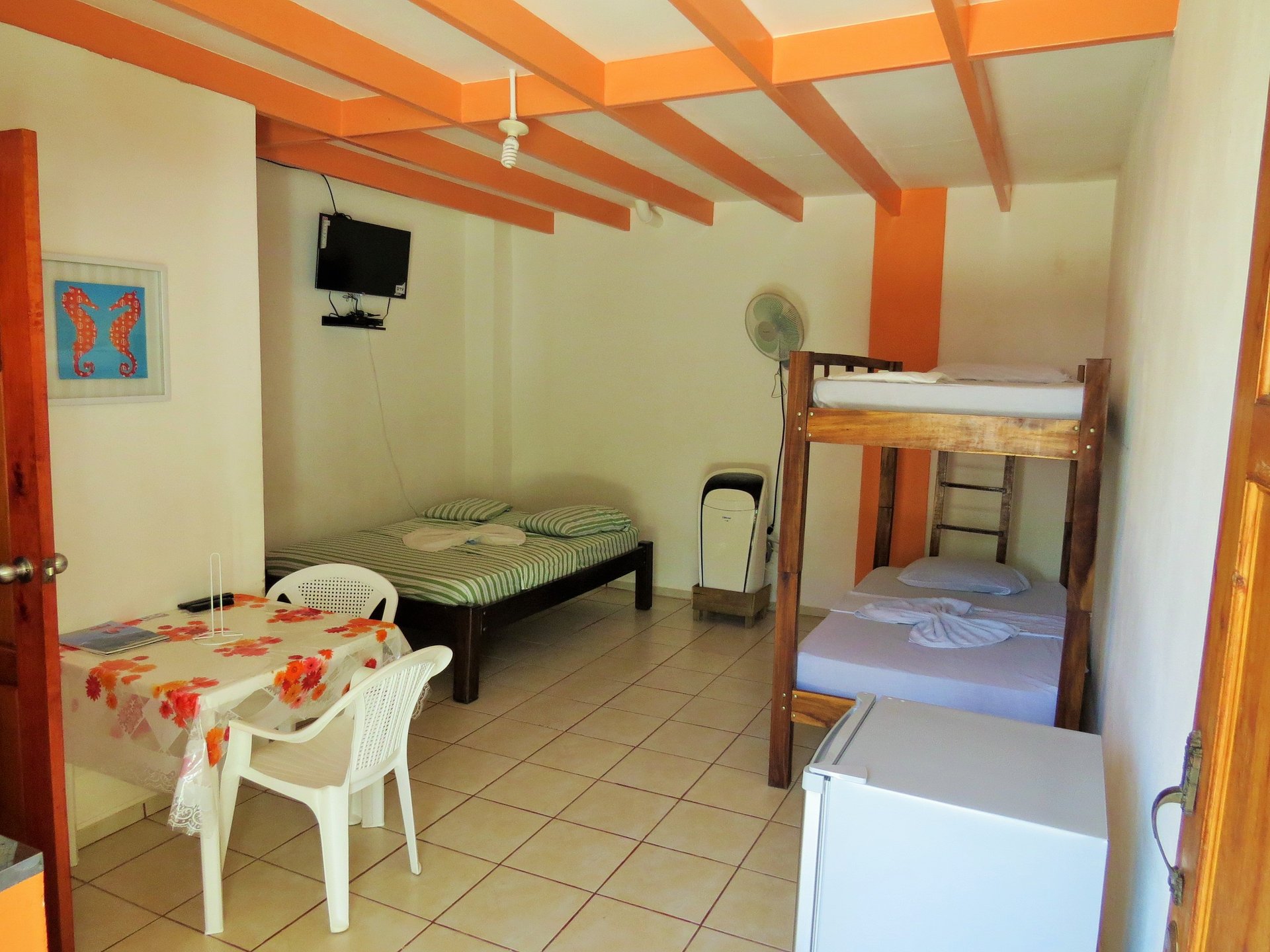Fully equipped 4 Unit Apartment/Hotel complex 70 meters from the entrance to world-famous Marino Ballena National Park