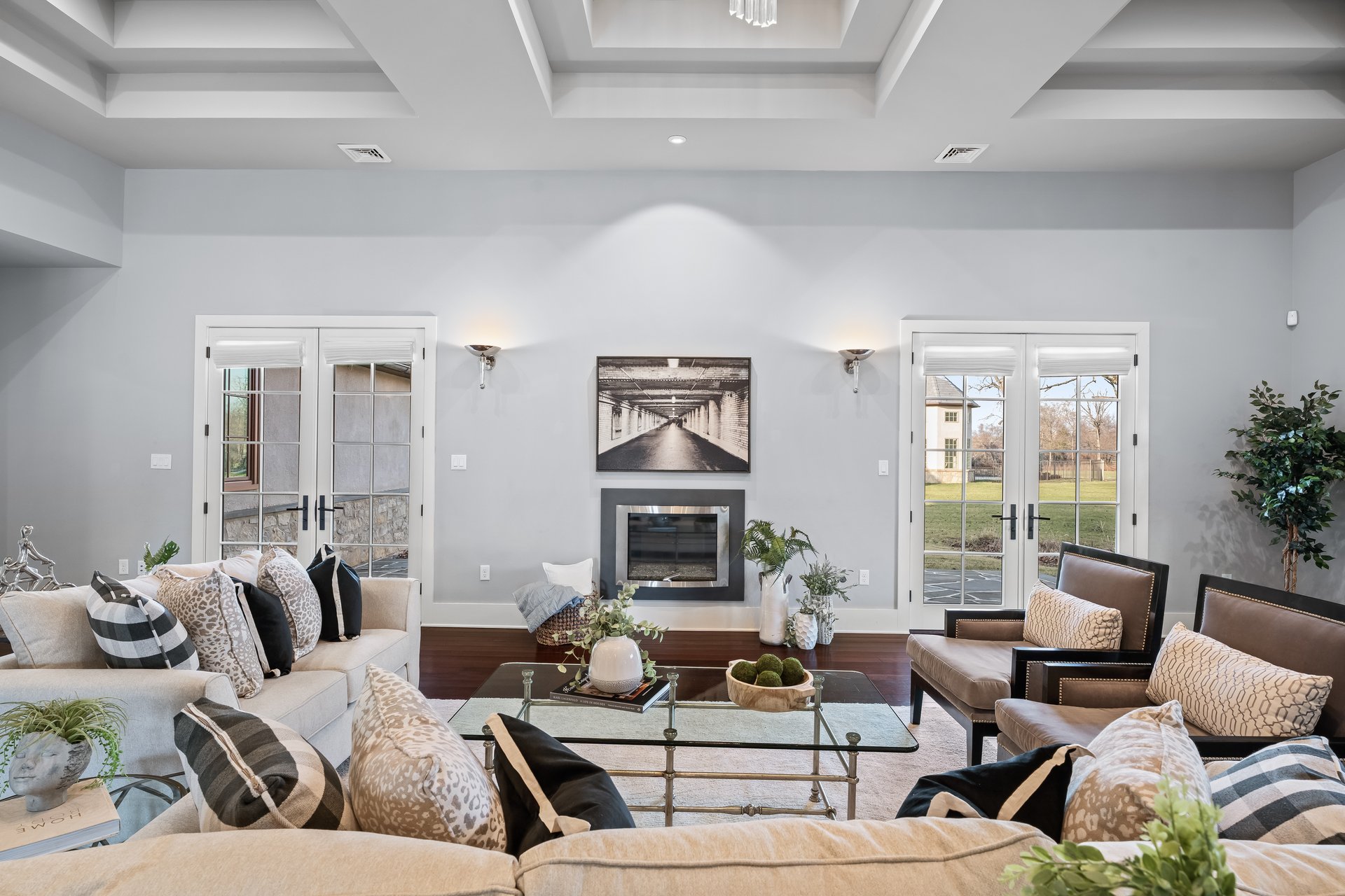 2687 Avenue Du Vlg