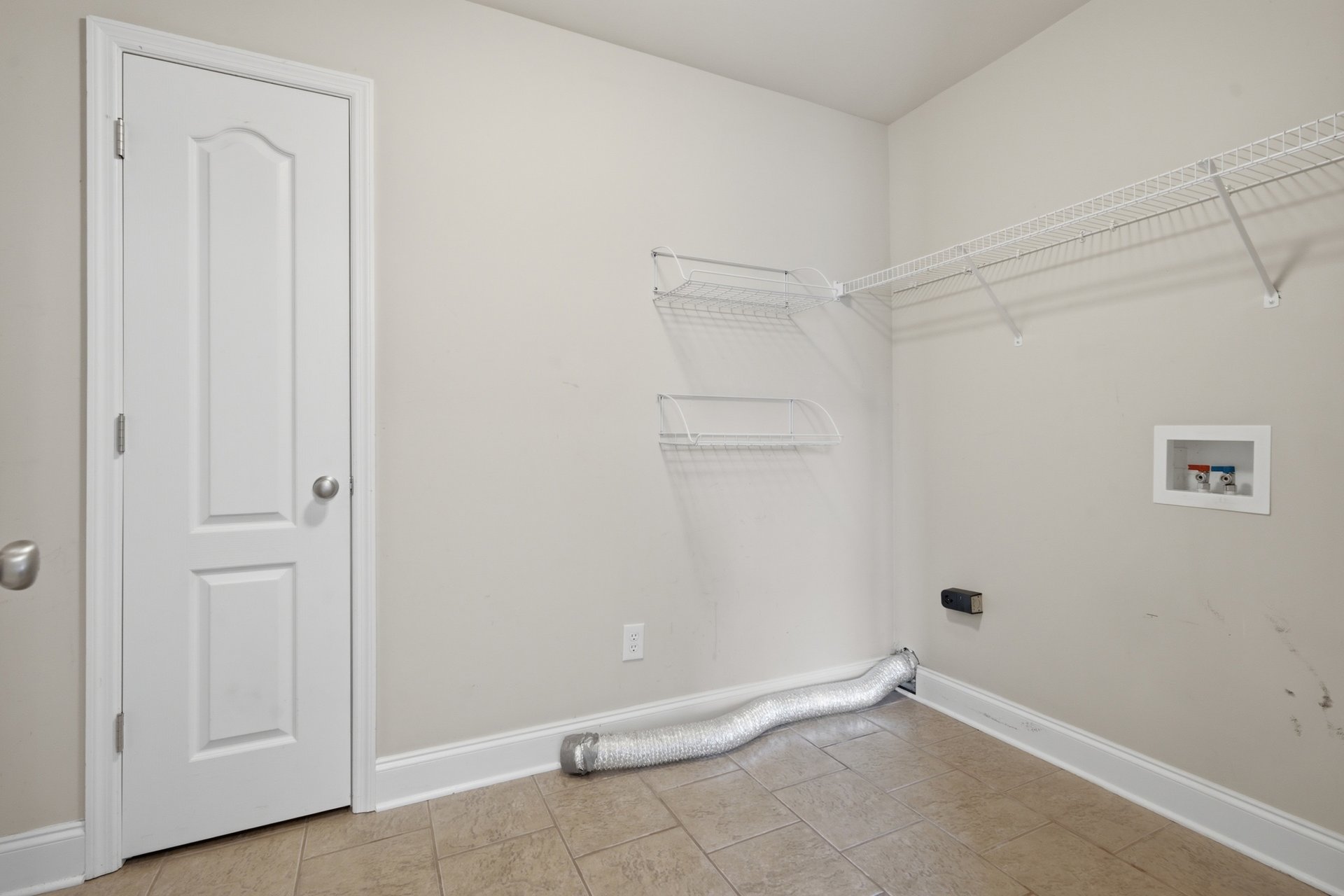 Beautiful Home Featuring Upgraded Finishes & Outdoor Privacy