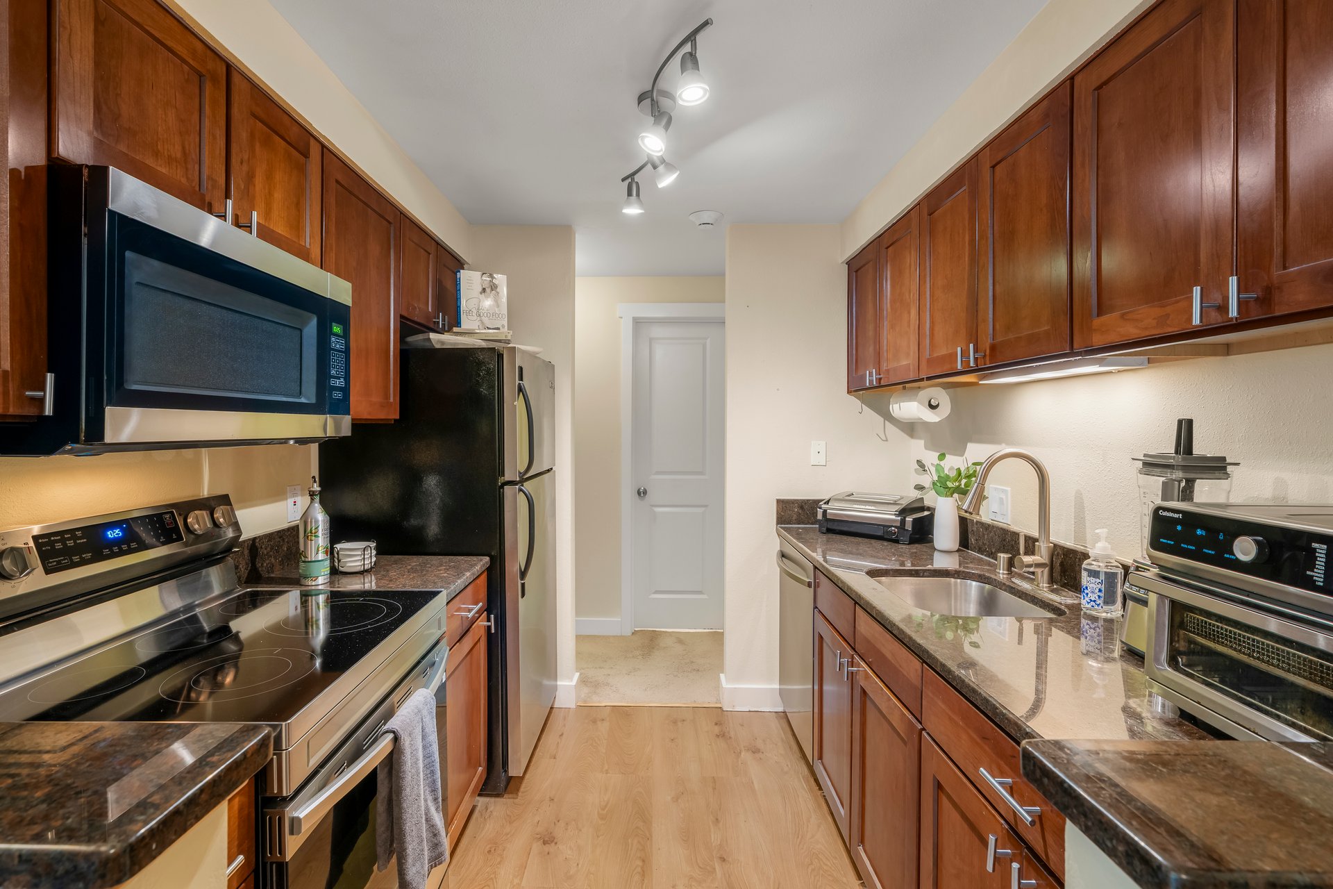Lovely Redmond Condo