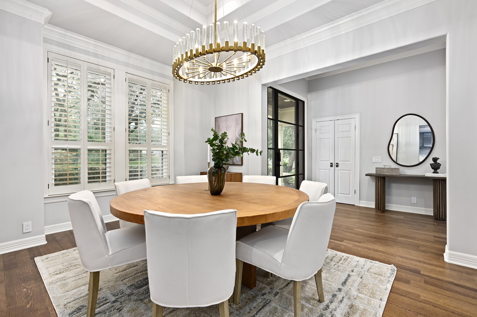 2704 Regents Park