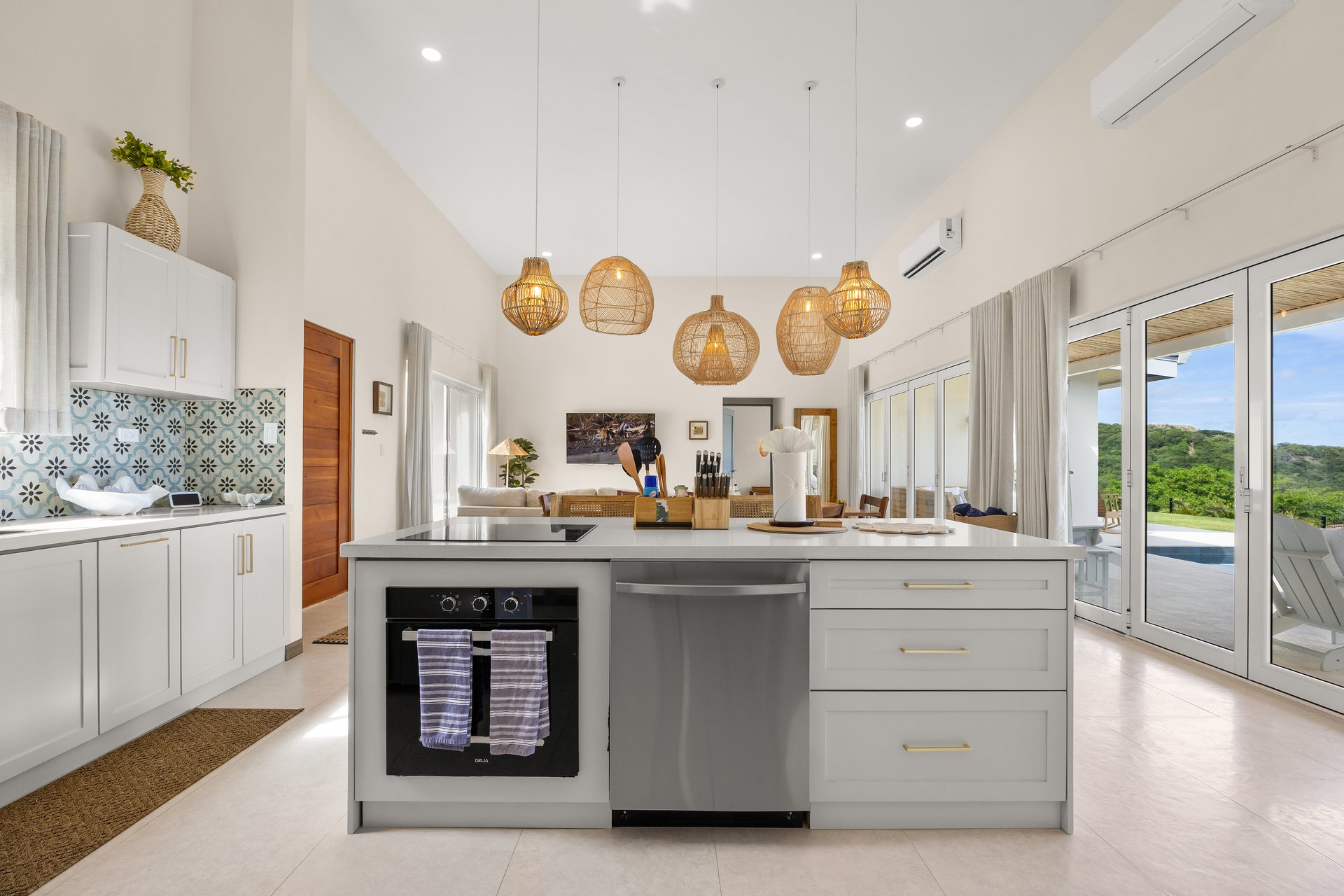 Dos Ríos 29 | Brand-New Ocean & Mountain View Home