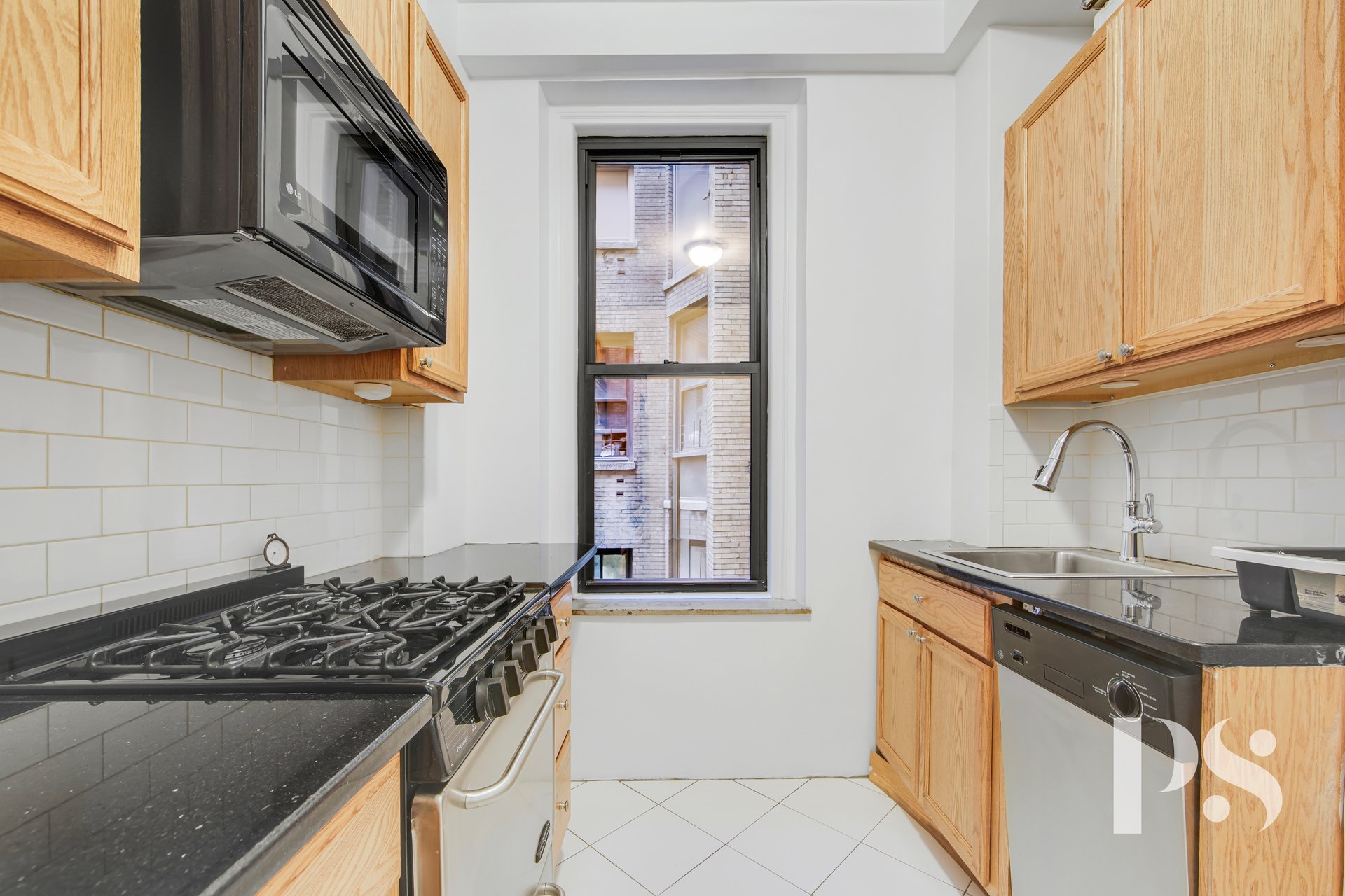 200 W 54th St, Unit 6J