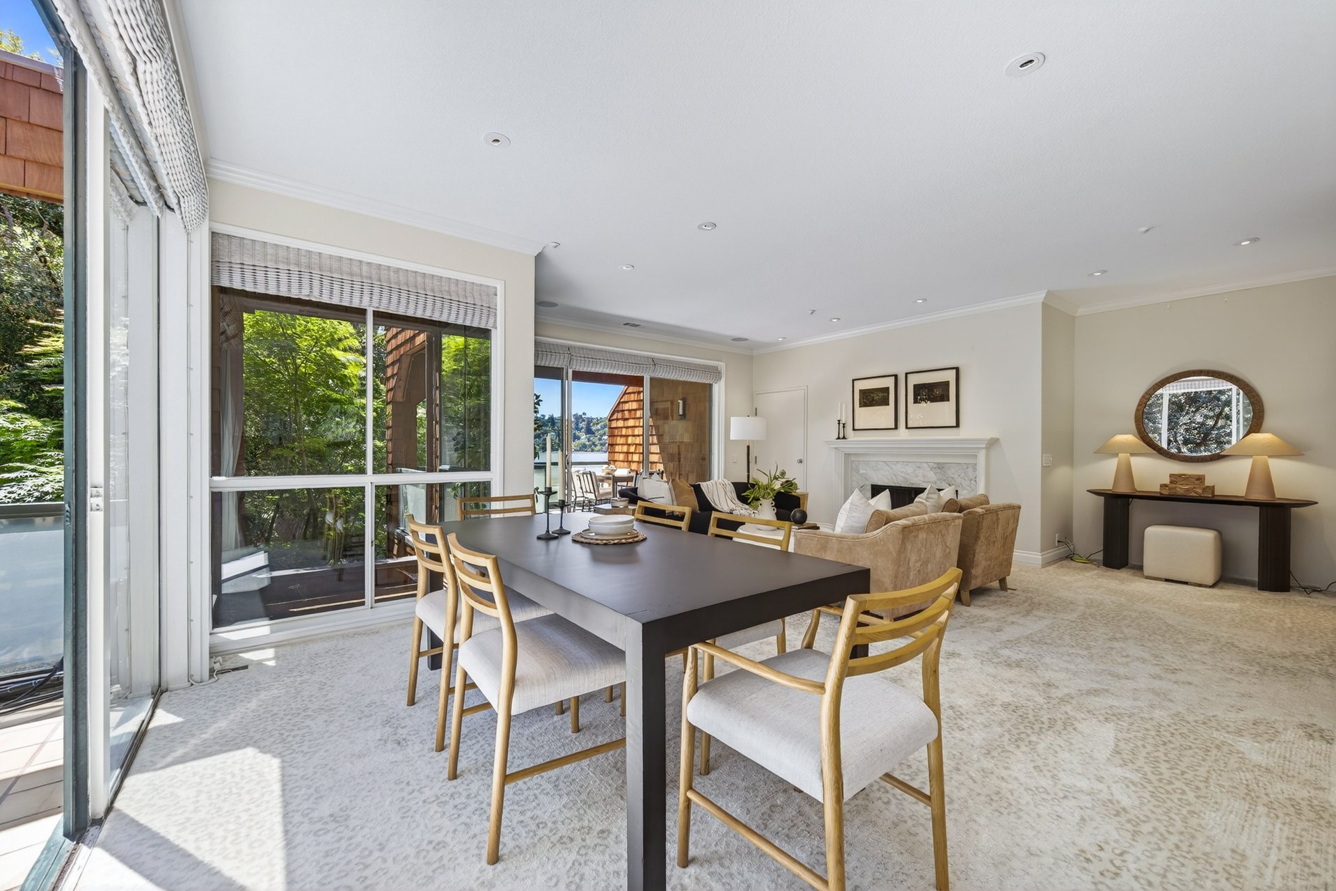 Luxurious End Unit in Point Tiburon