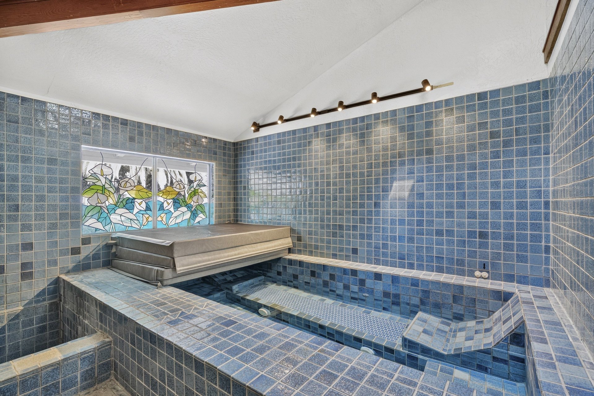 3999 Cherryvale Avenue | Soquel, California