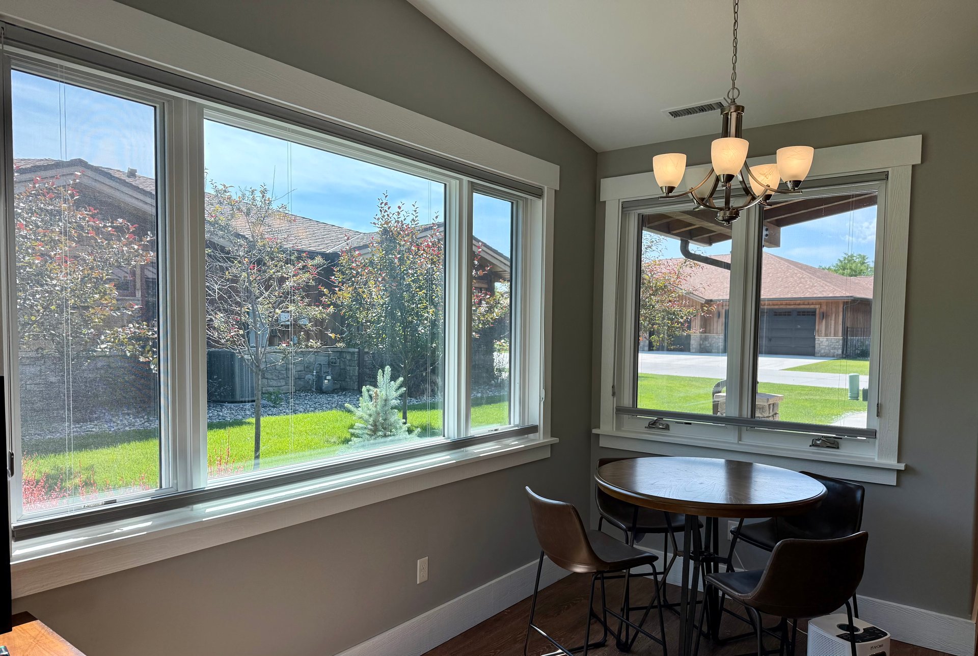 11 Creekside Lane