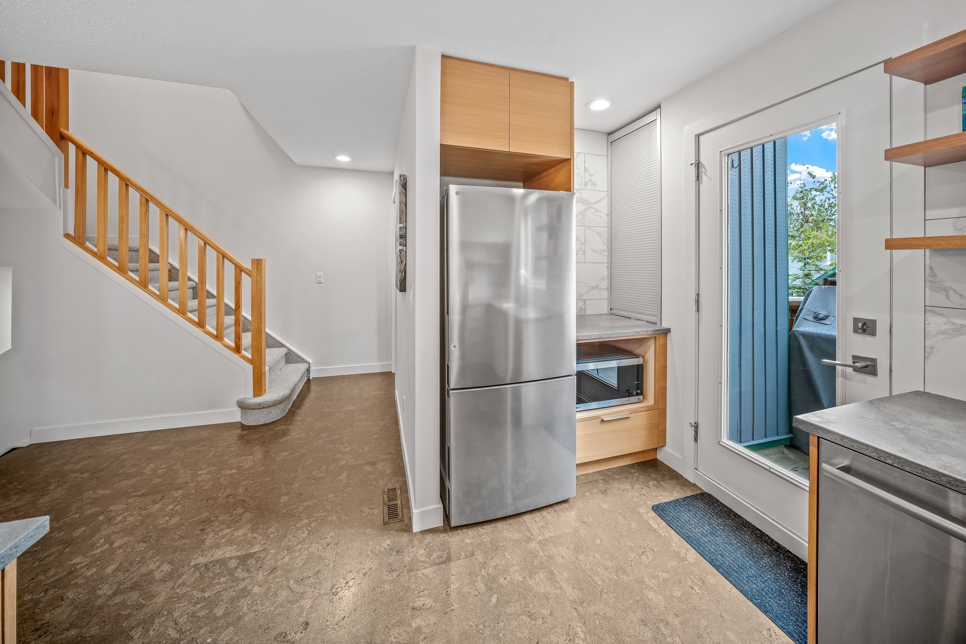1022 Rundleview Drive Unit: 27