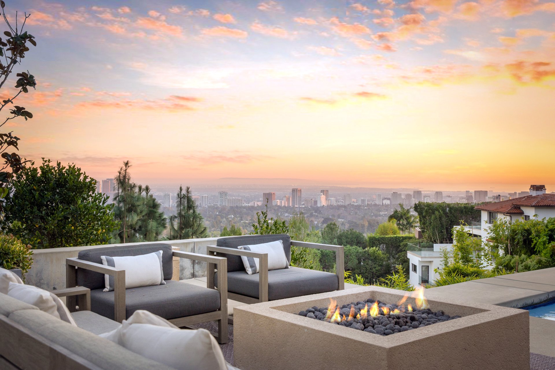 1290 Angelo Dr, Beverly Hills
