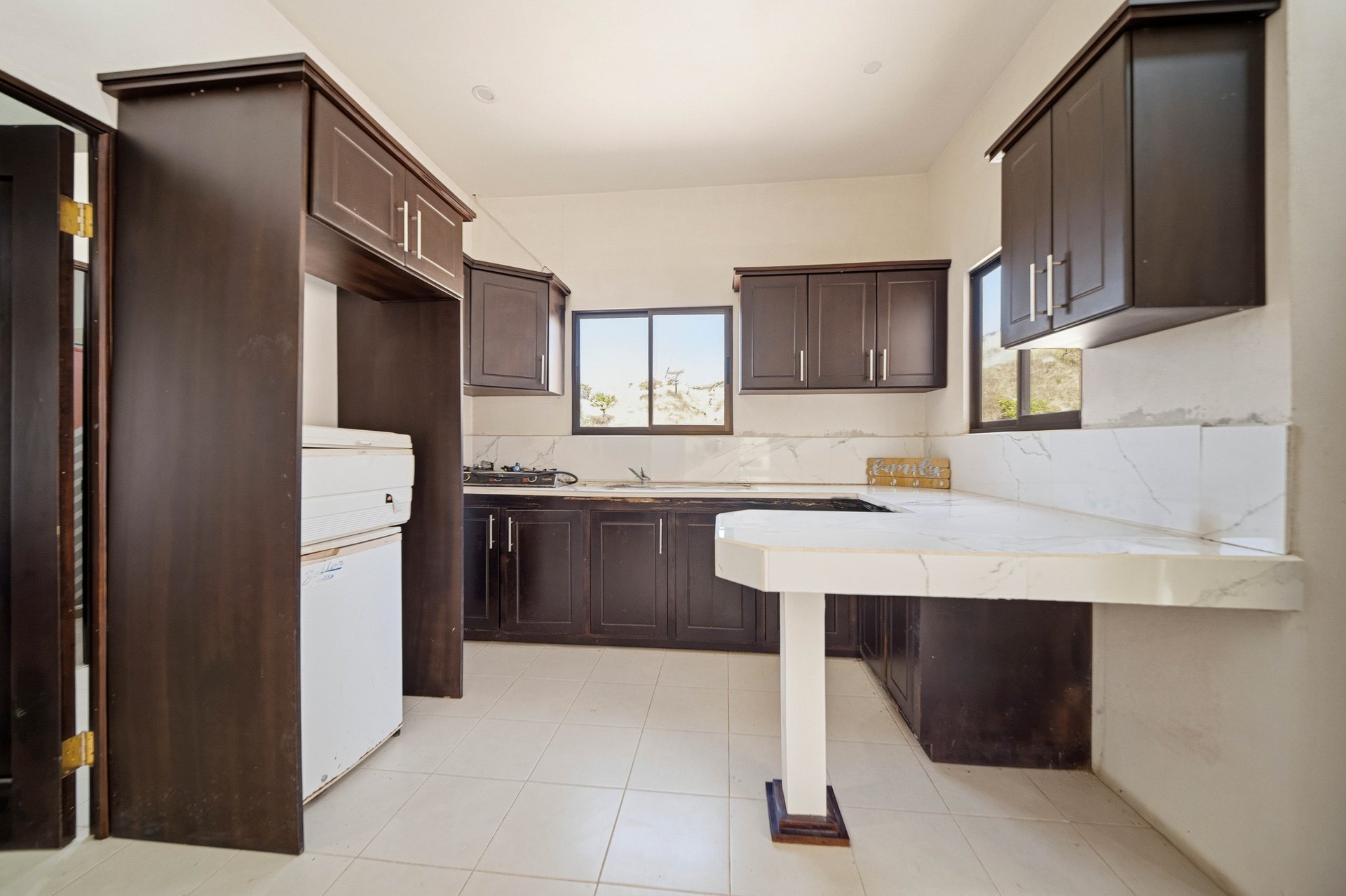 Finca Las Ventanas | Expansive Mountain View Estate Near Potrero