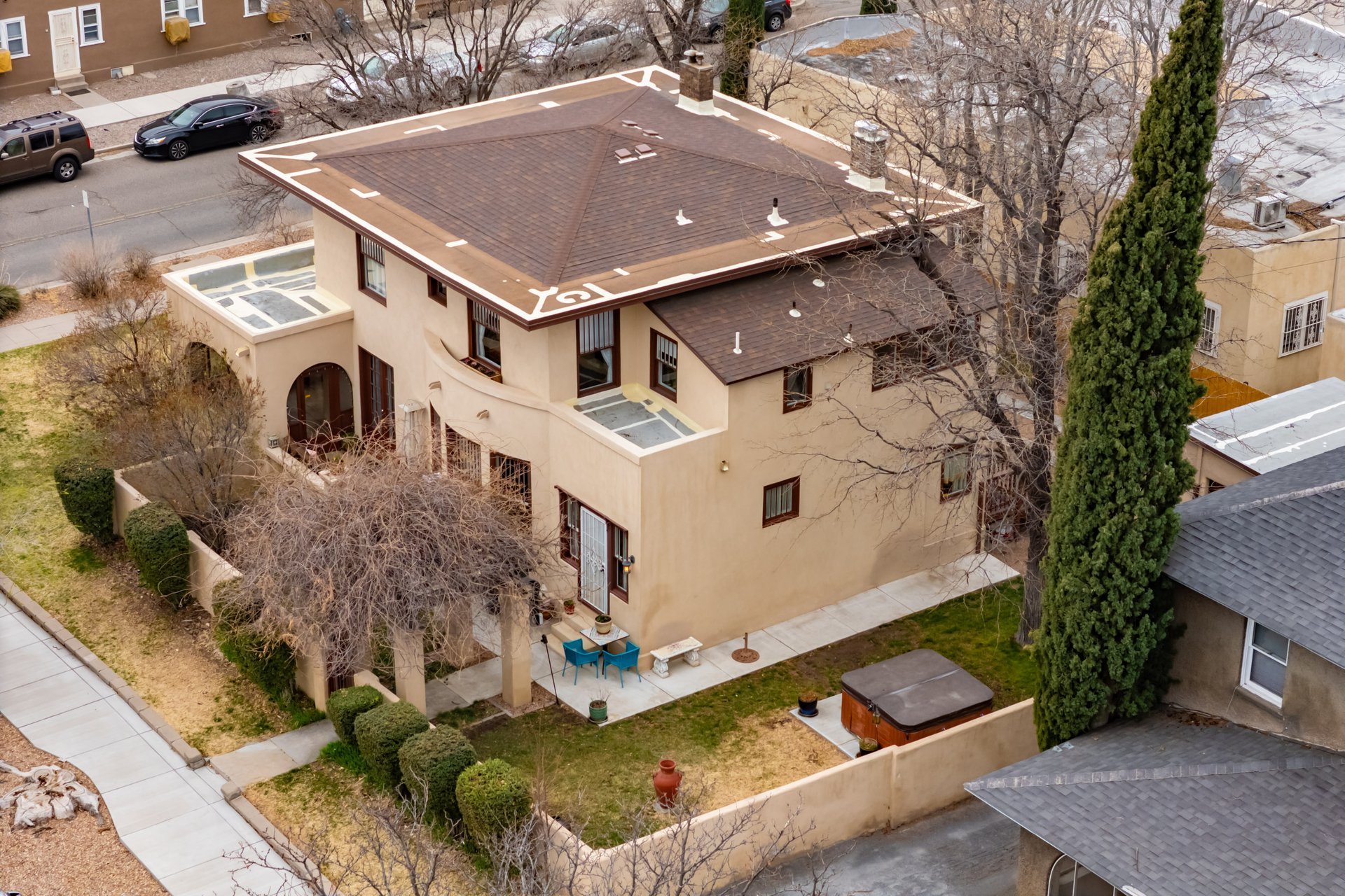 1101 Marquette Ave NW