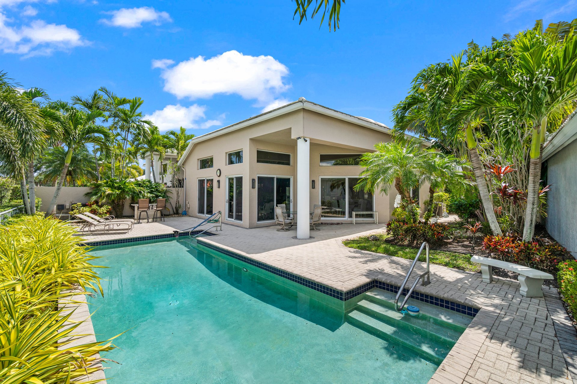 16720 Colchester Court