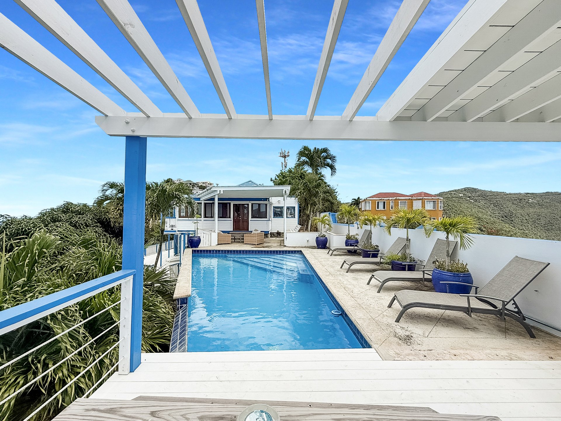 951 Casablanca-Luck Hill Standalone Home