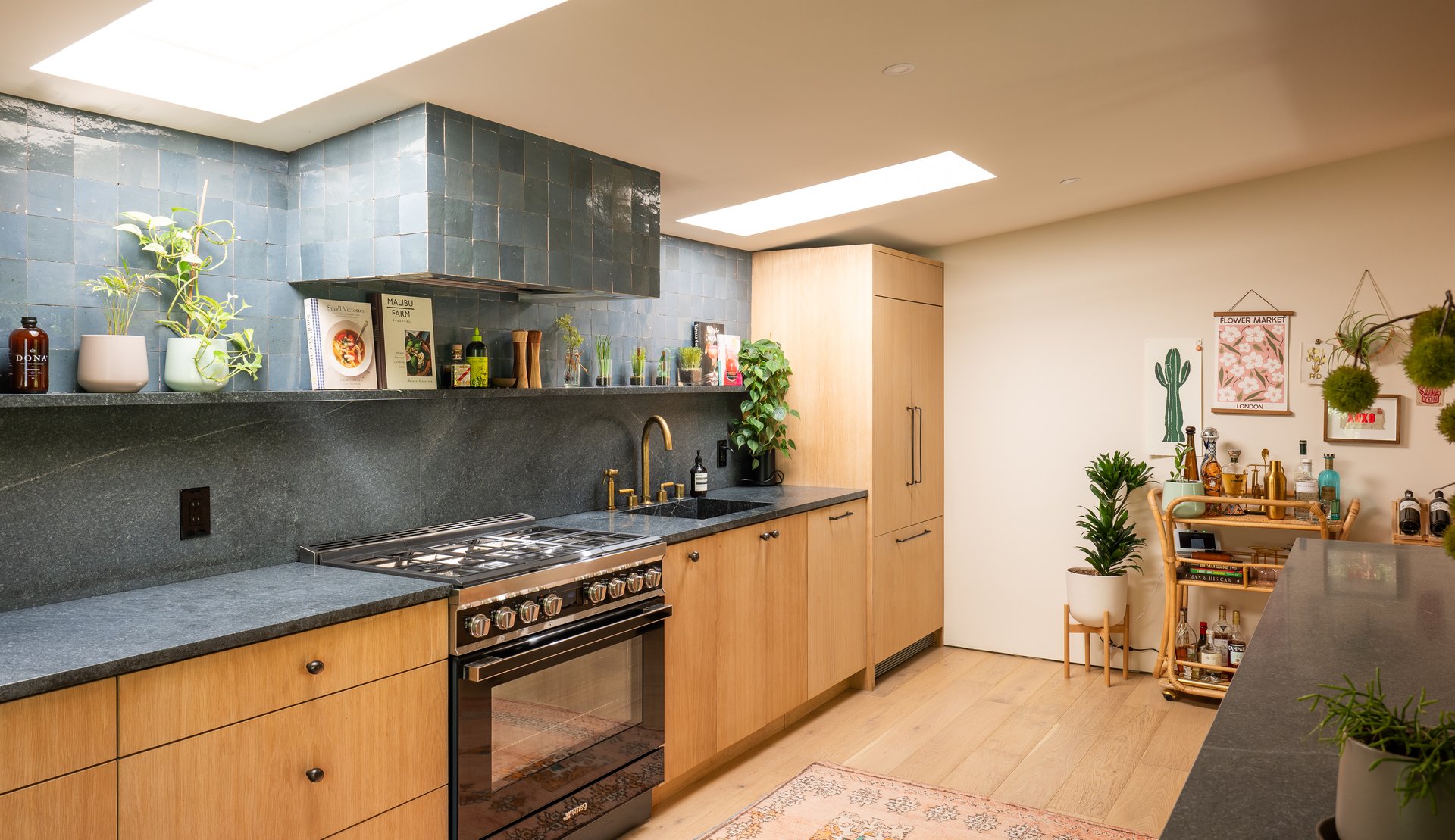 4157 Sunswept Dr, Studio City