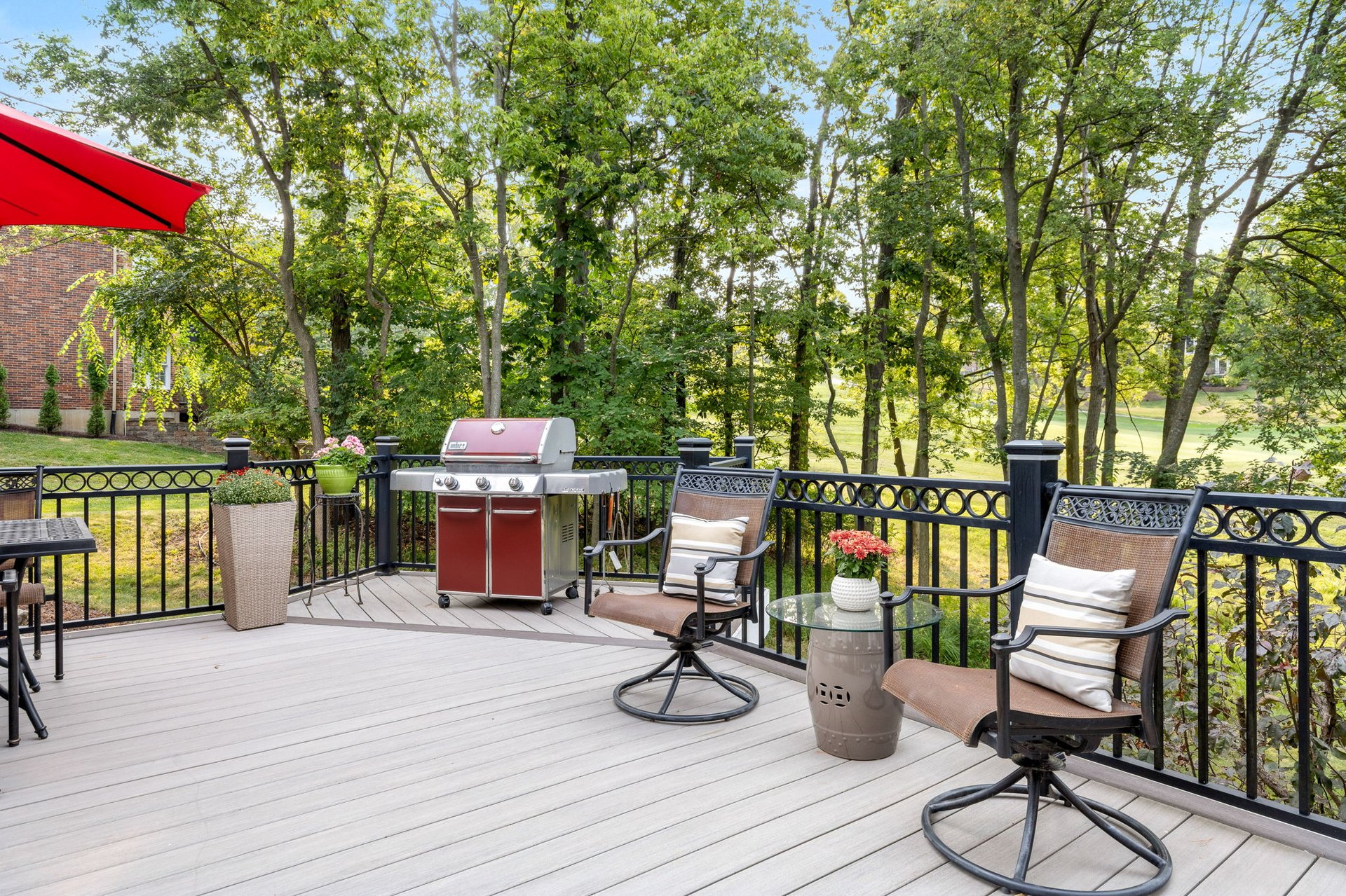 6 Whitmoor Court