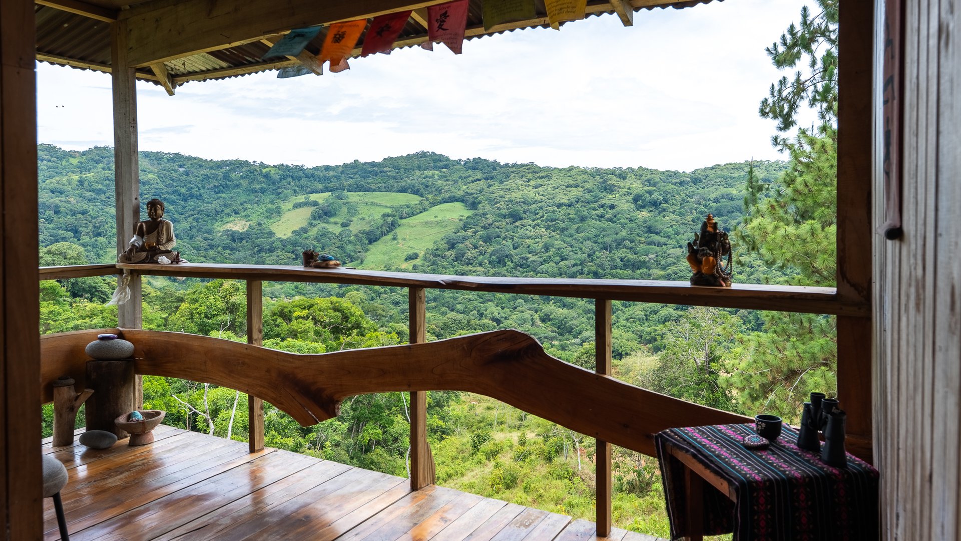 Mountain Home with Guest Cabin & Additional Building Site Near Nauyaca Waterfalls