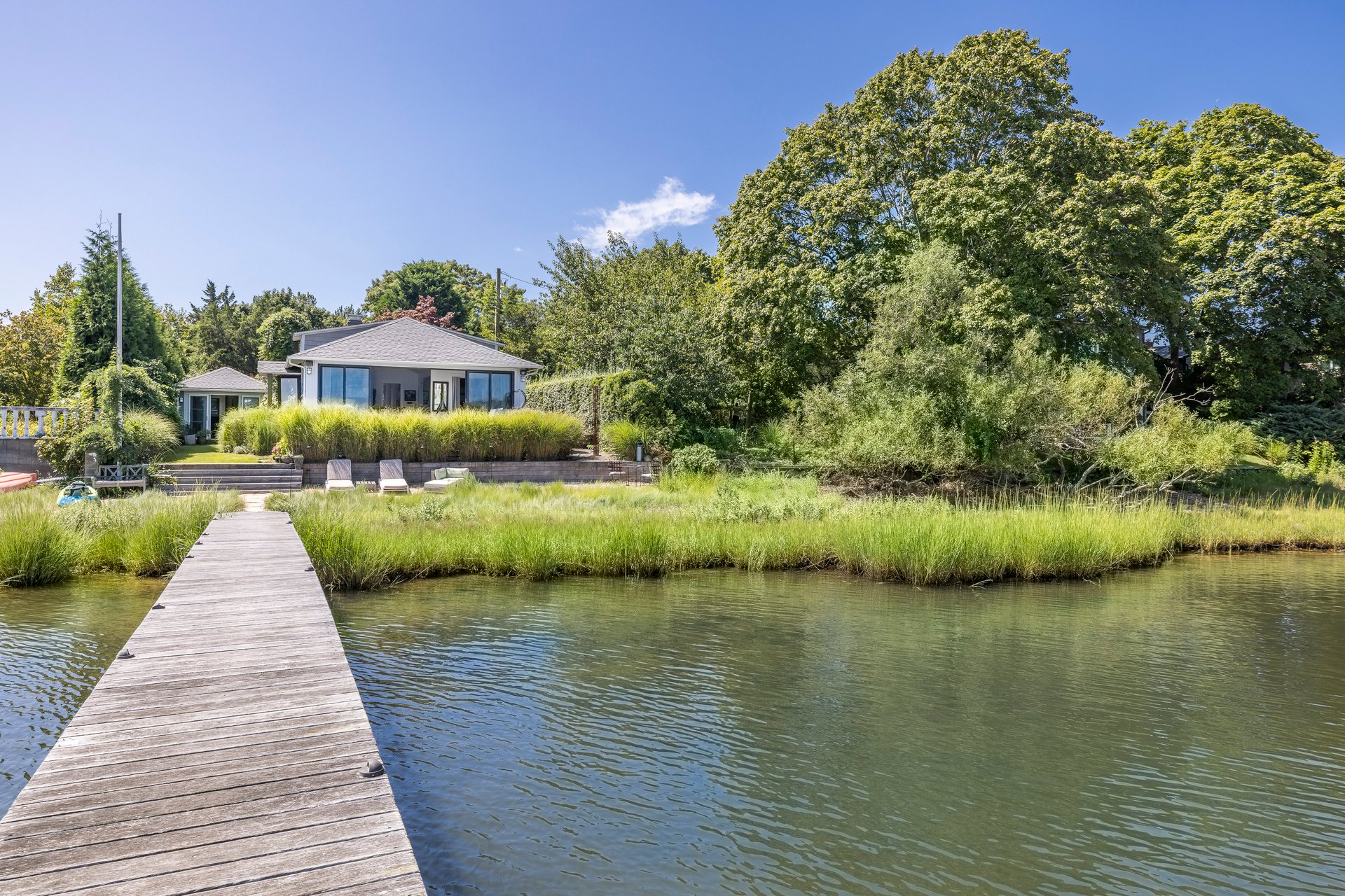 3 BayView Rd