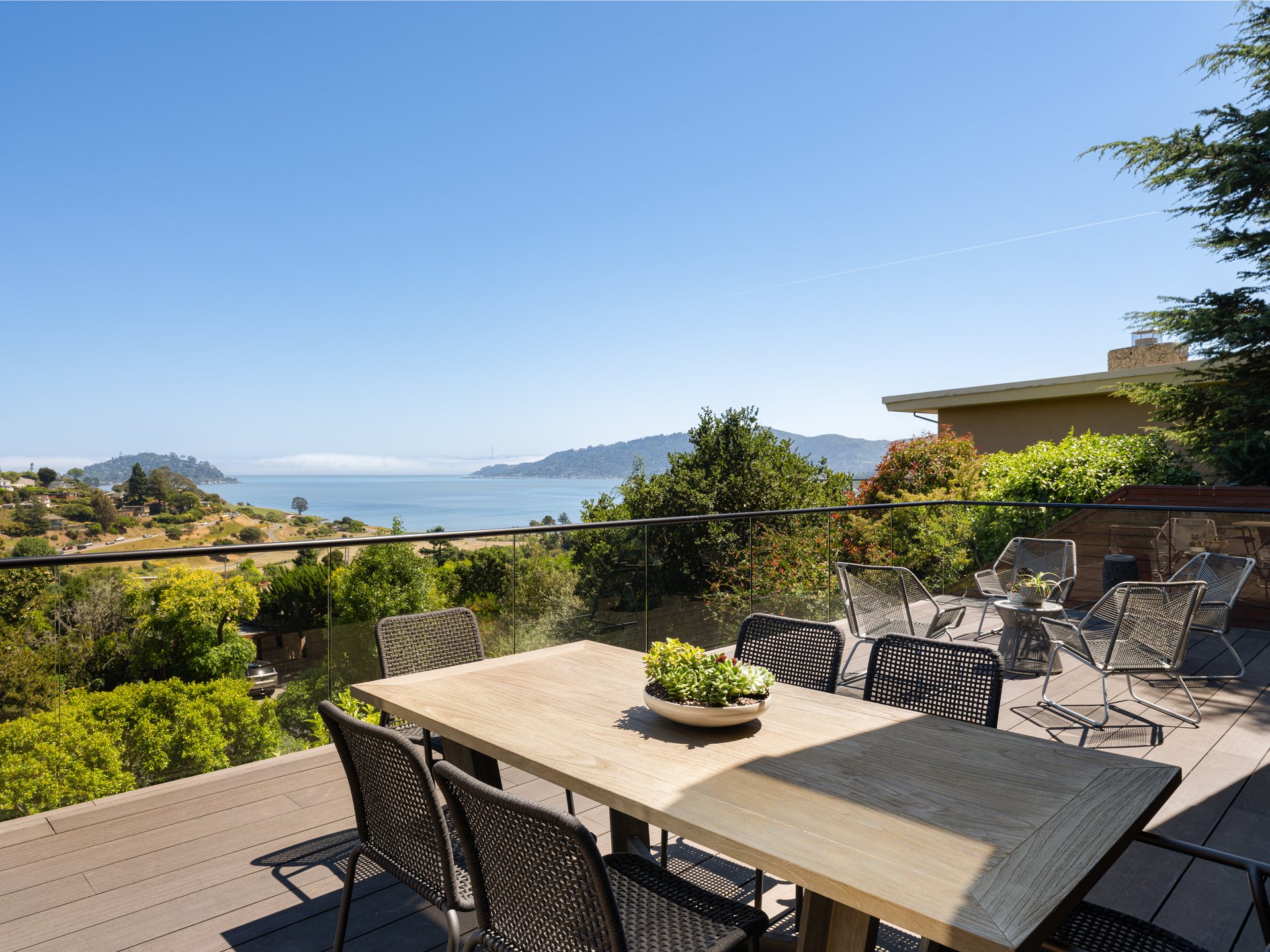 Stunning View Residence Built in 2015