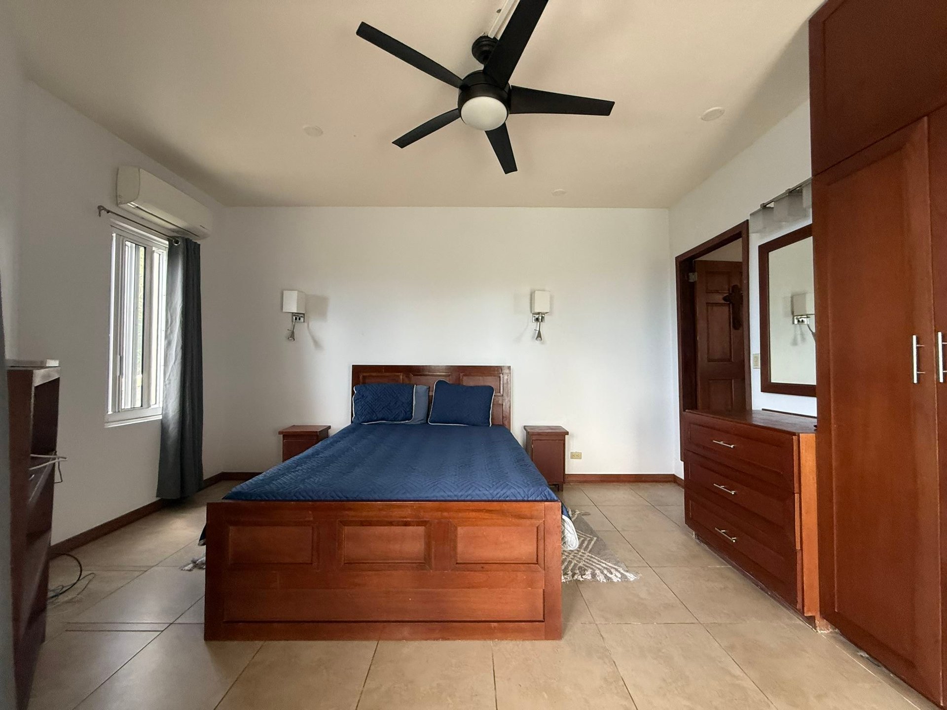 1040 Spooners Estate 1 Bedroom Apartment