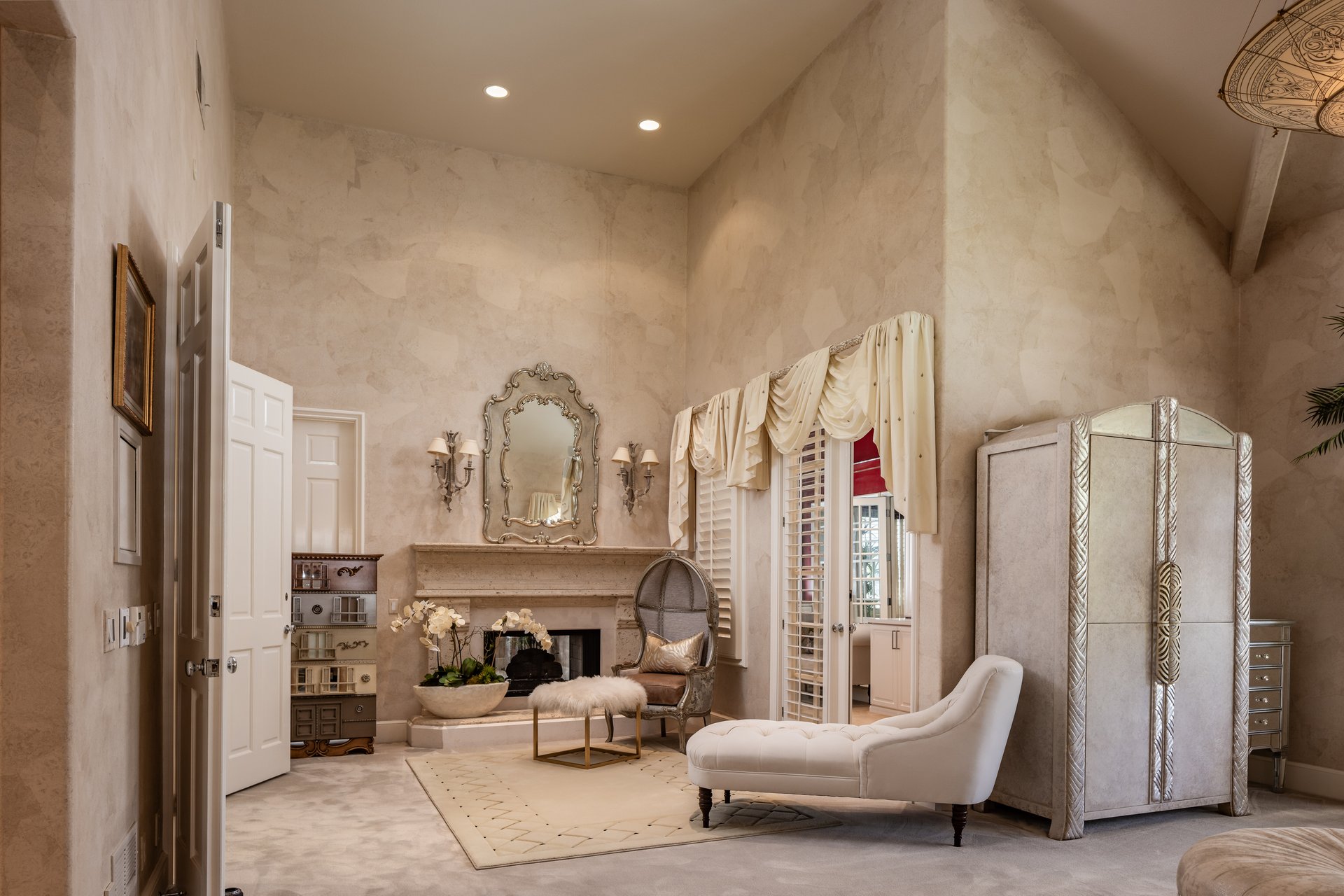 3 Weybridge Court