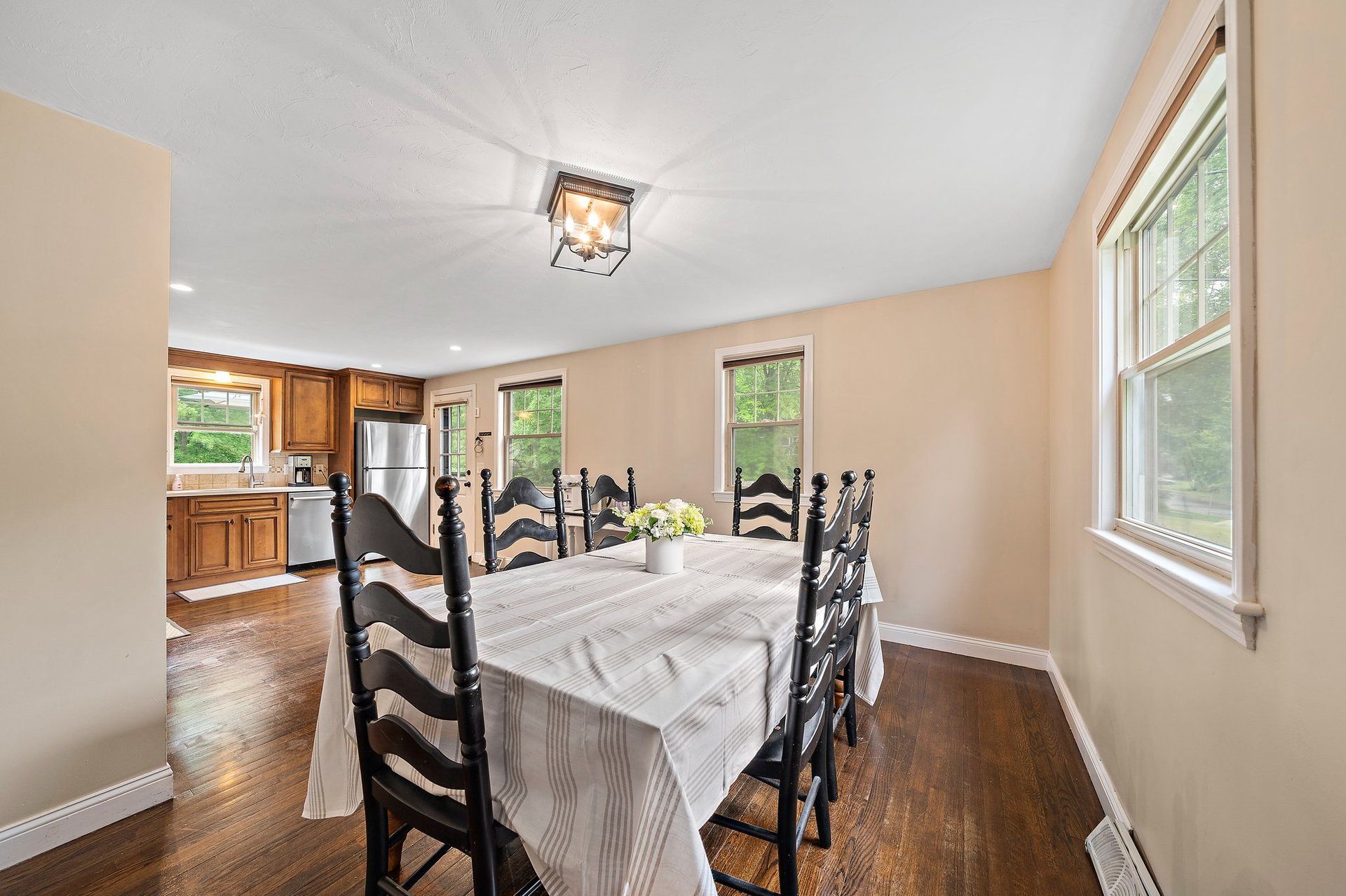104 Loganberry Dr