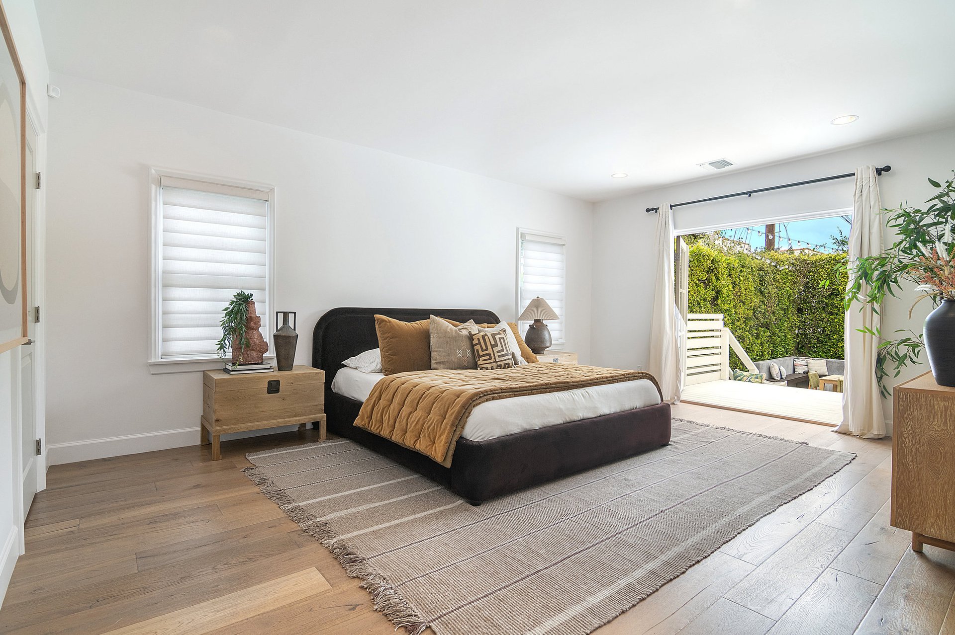 921 S Sierra Bonita Ave