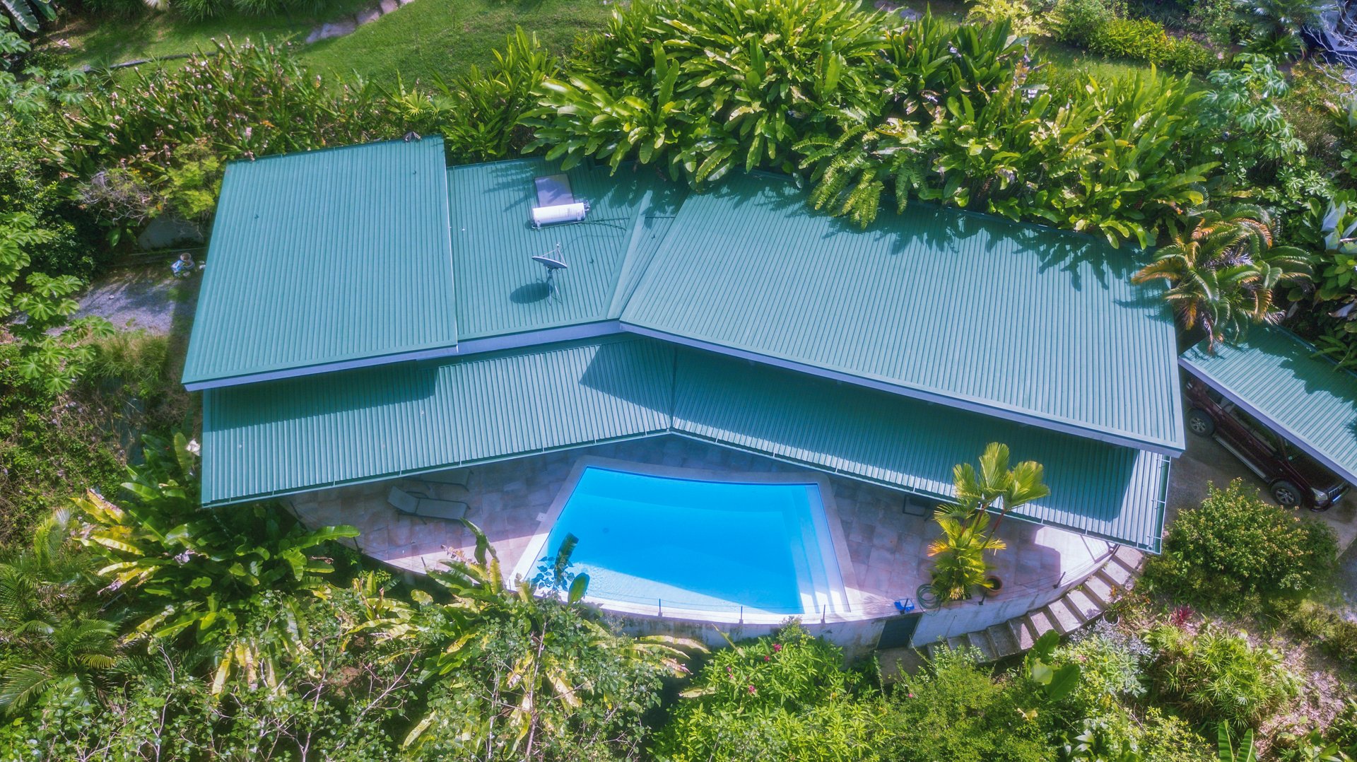 2.24 ACRES – 7 Bedrooms Ocean View Boutique Hotel With Two Pools, 5 Minutes to Uvita, Multiple Rental Options!!