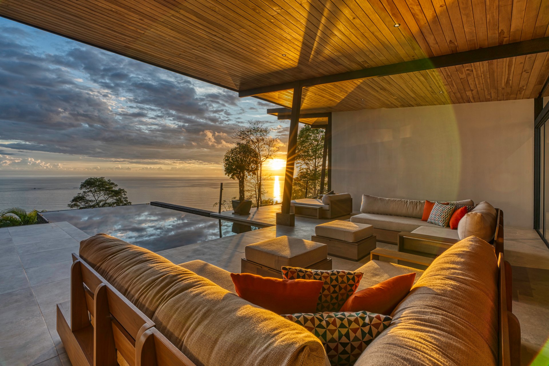 Hermosa Retreat Villa in the Heart of Costa Rica