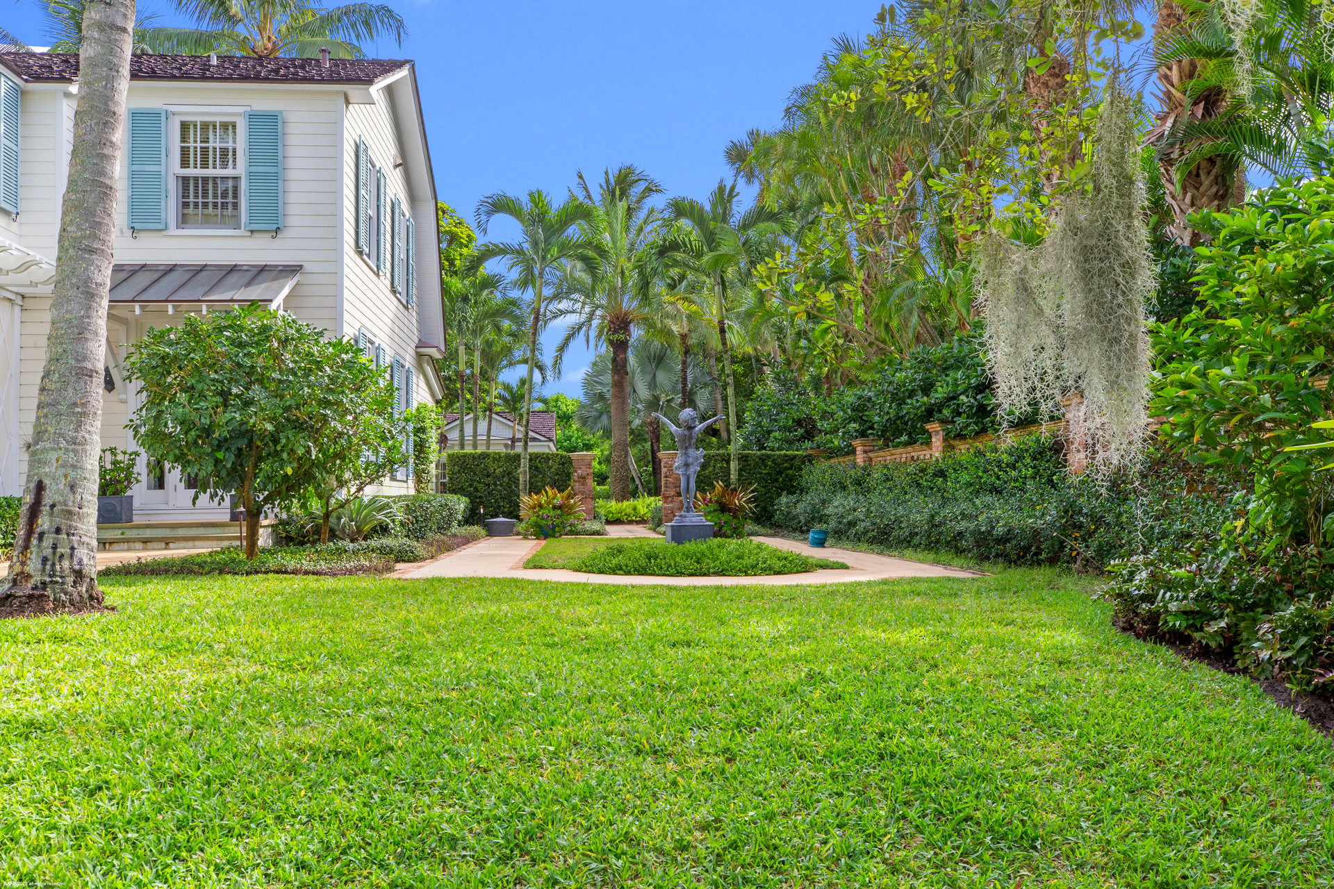 116 Gomez Rd