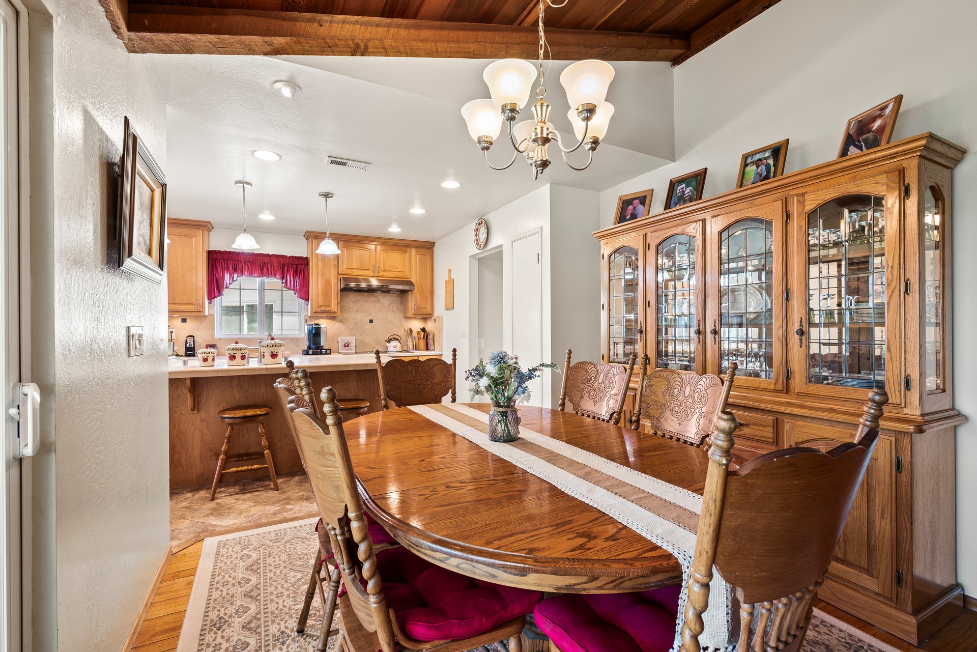 3529 Ridgewood Way