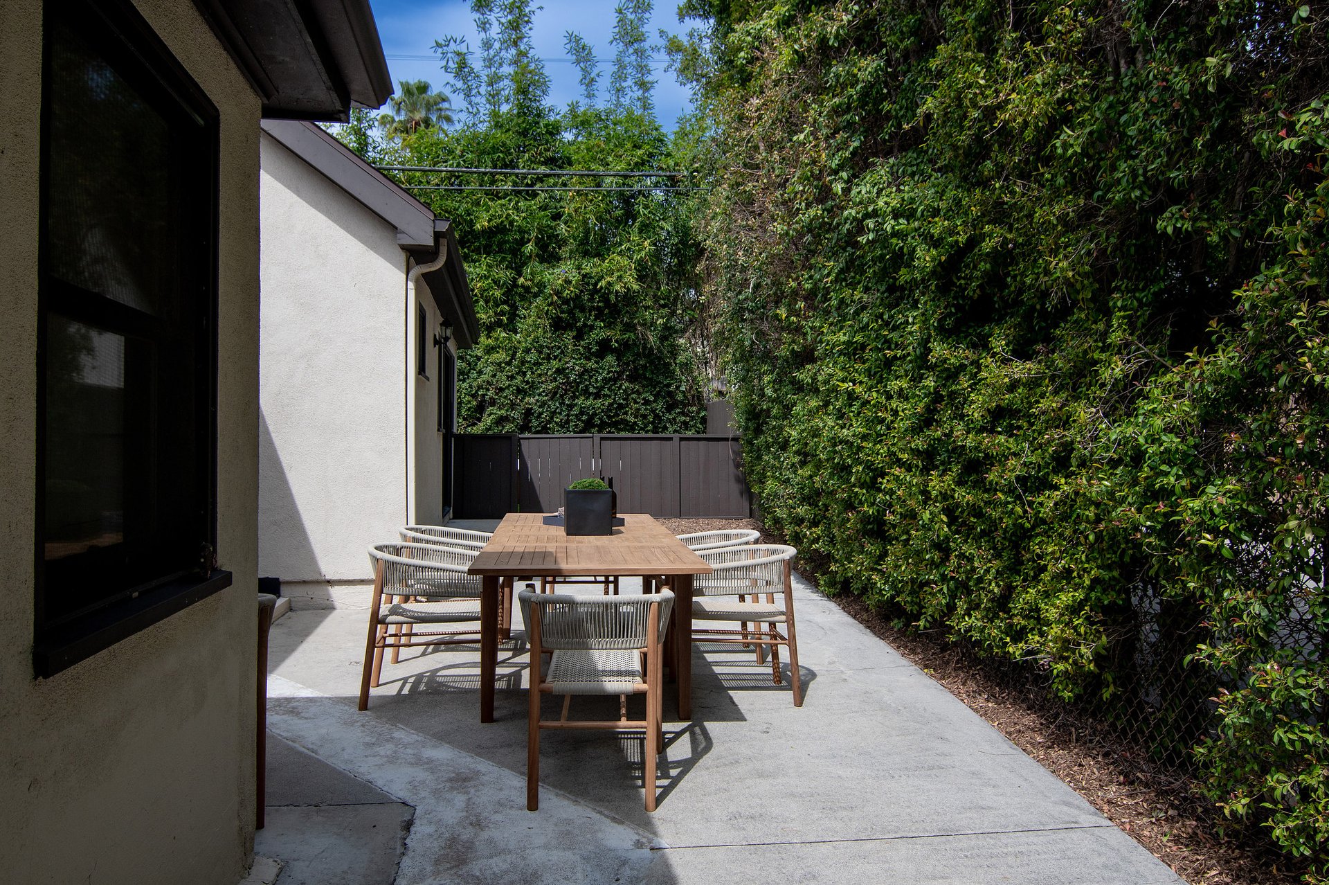 607 Lillian Way