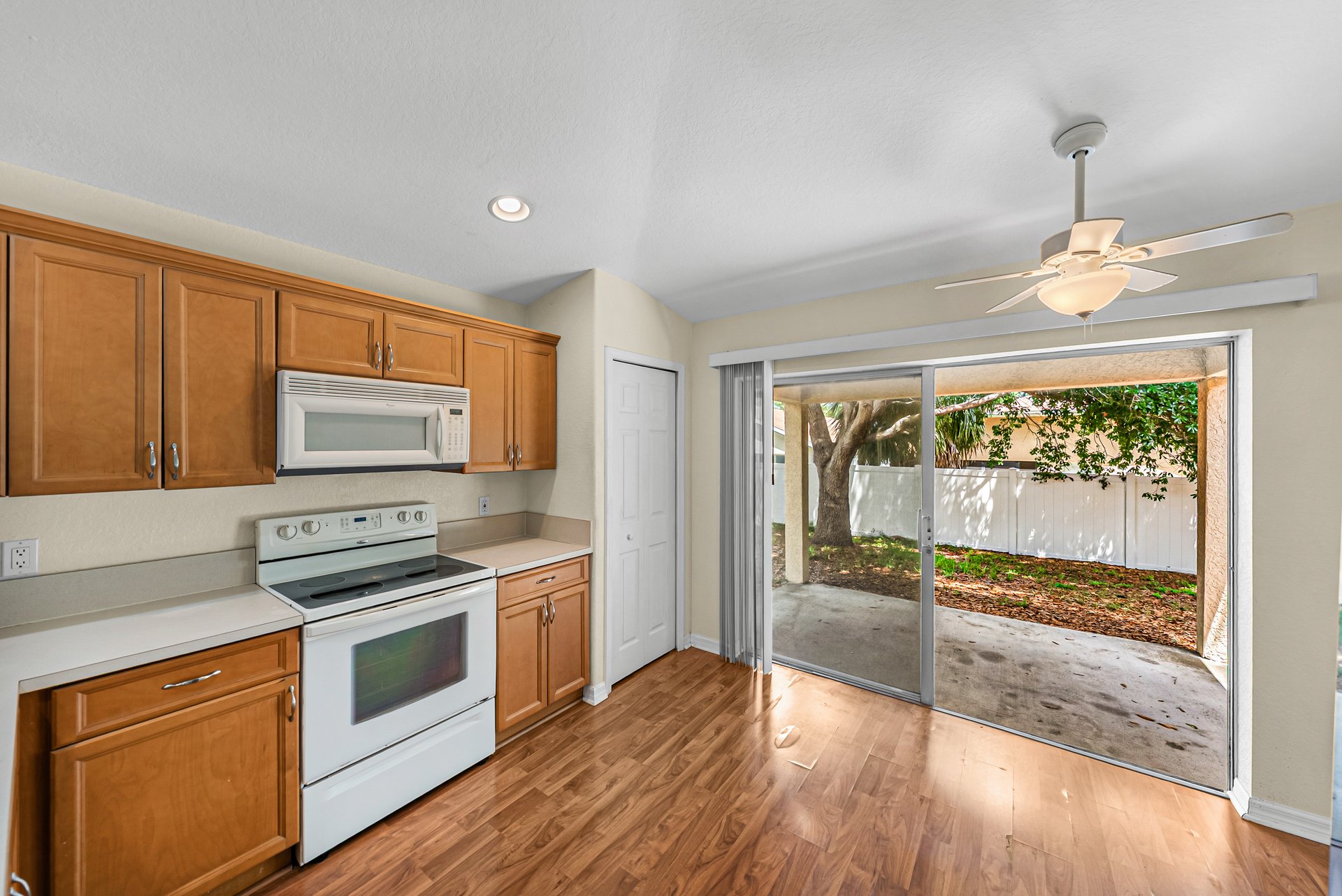 11578 HAMMOCKS GLADE DR