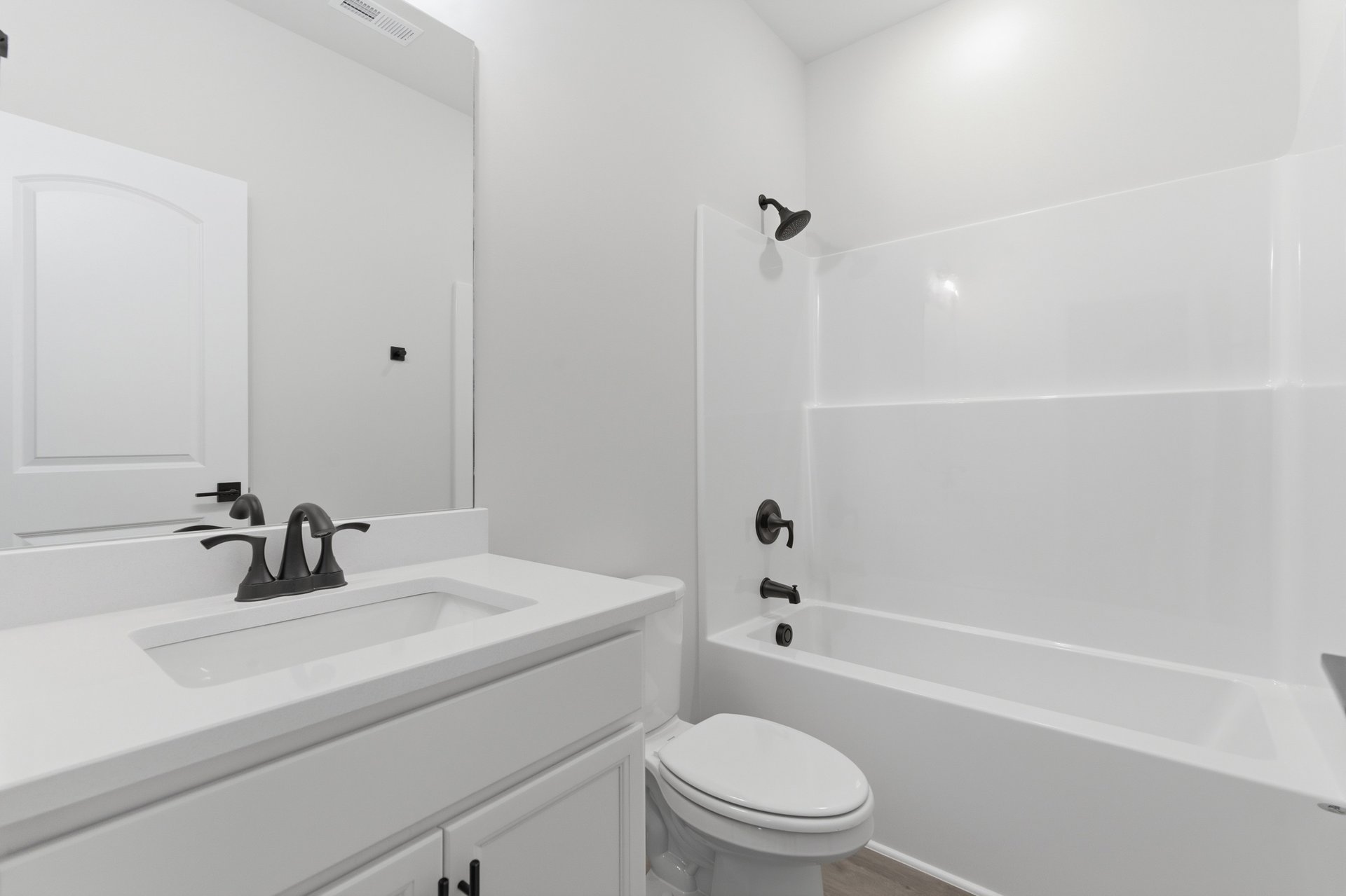 New Market New Build! Move-In Special!