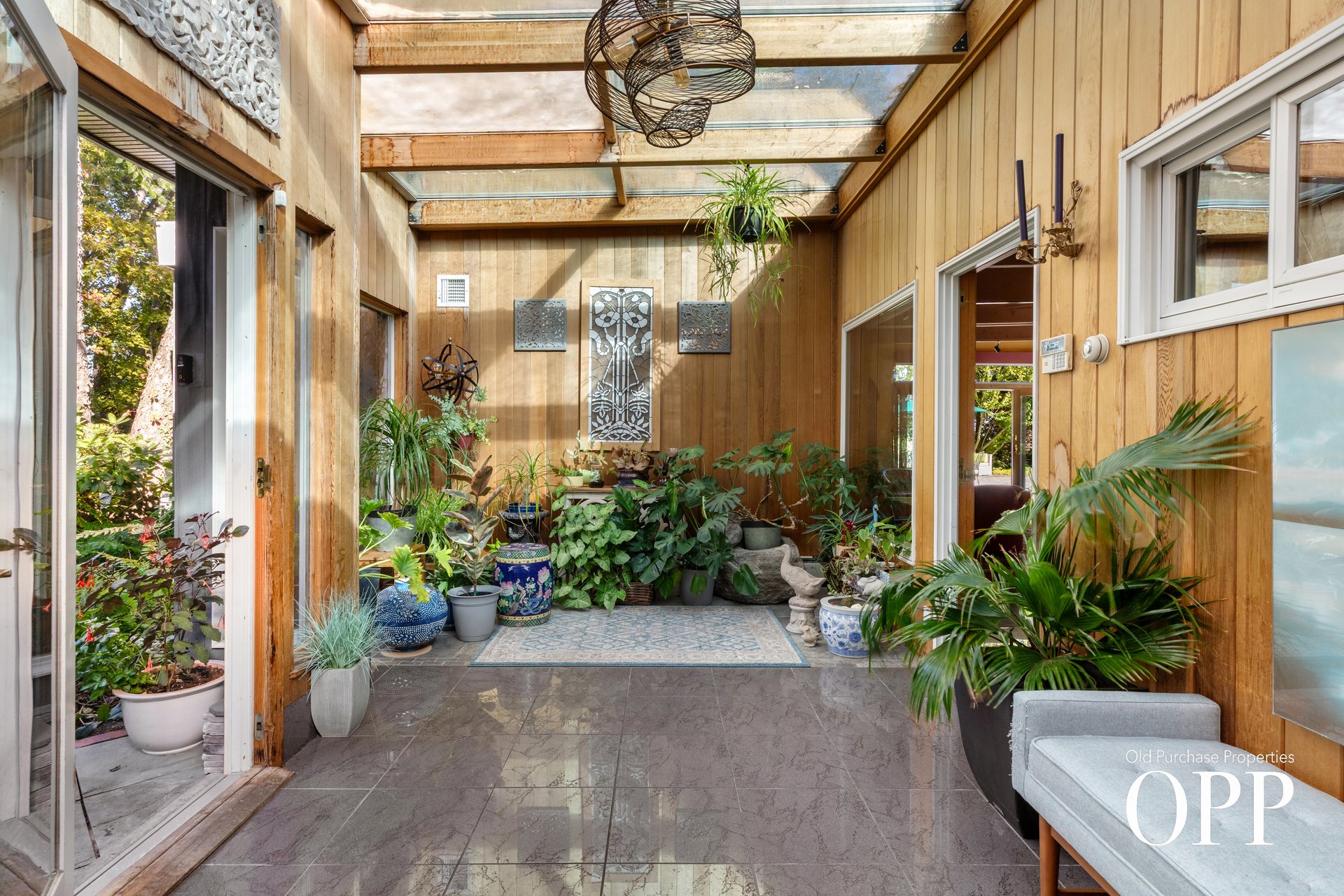 Hollywood: A Waterfront Modernist Retreat on 3.5 Acres