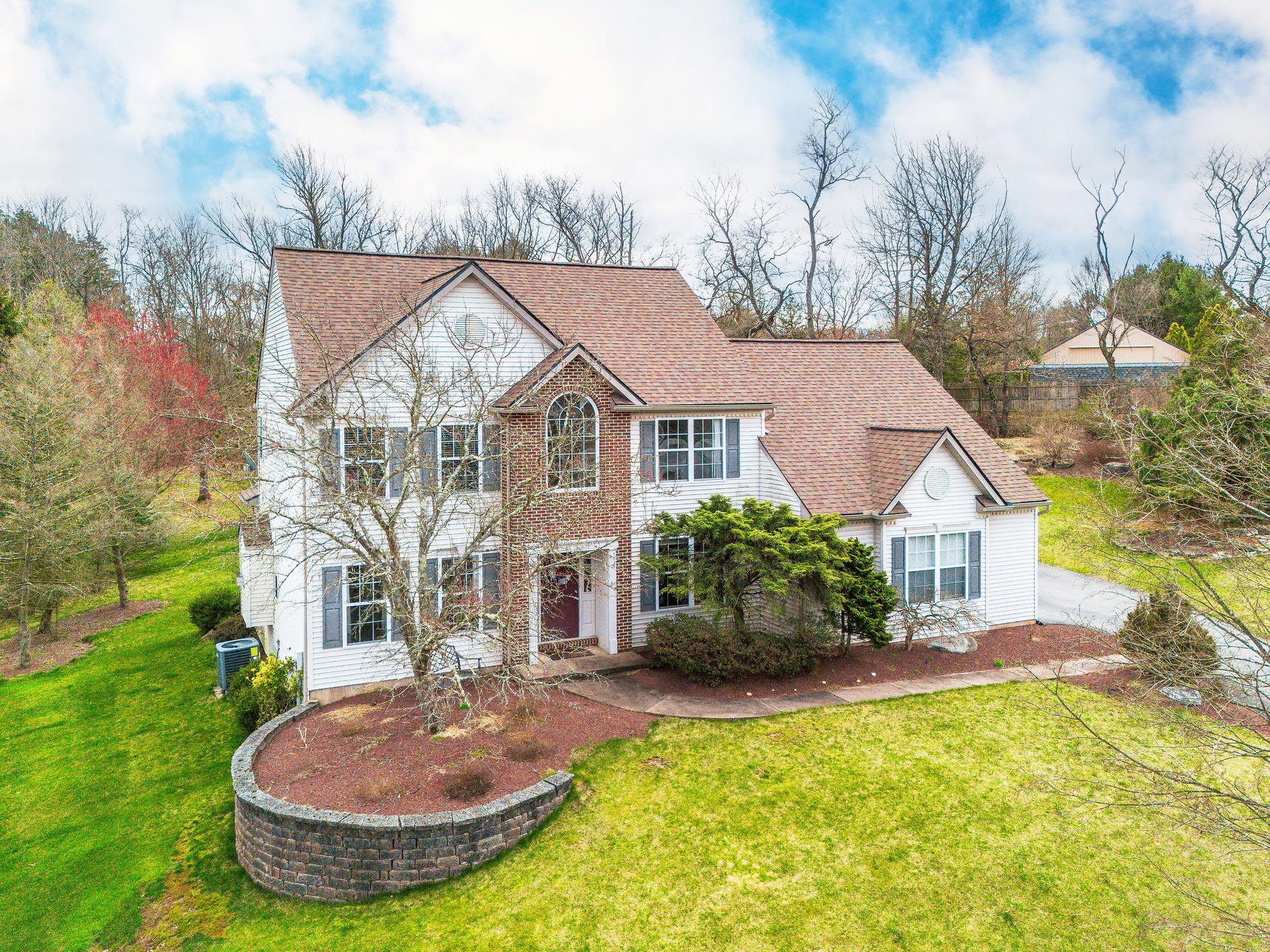 7055 Maple Court
