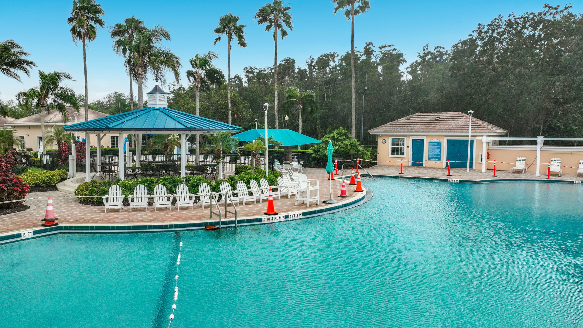 Orlando Vista Lakes 5-Bedroom 4-Bathroom Home and Lifestyle