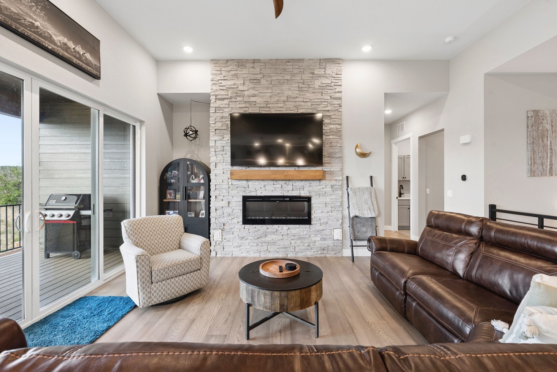 154 E Lost Pines Drive
