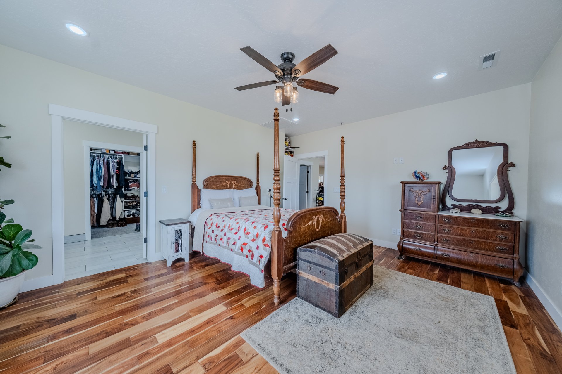 7395 N Johnson Canyon